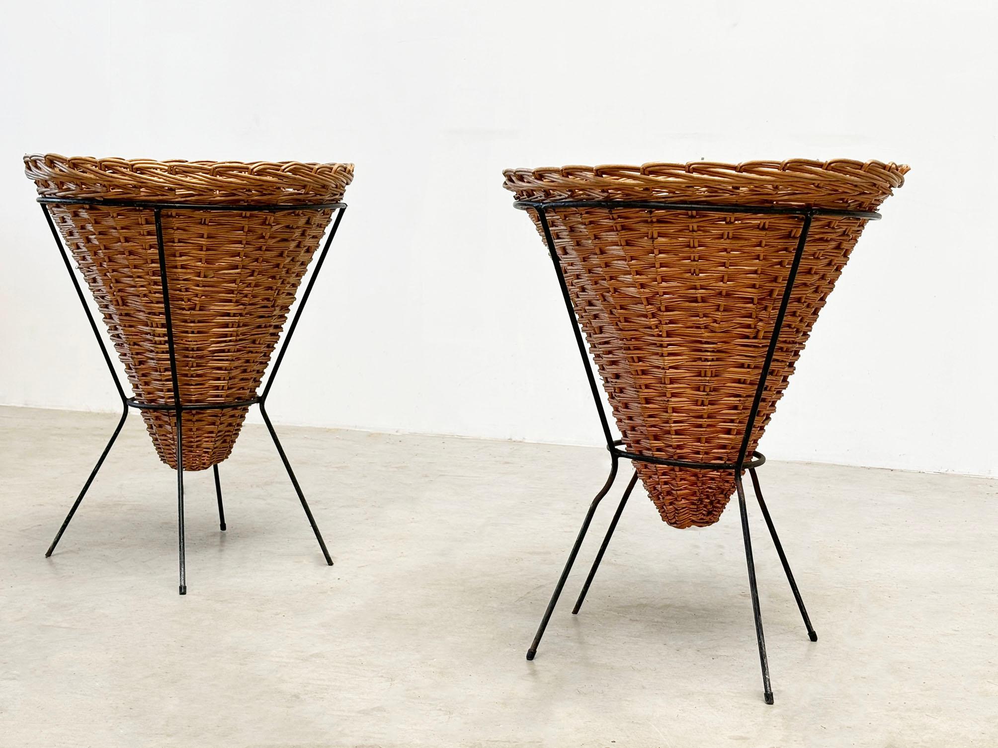 Set di due cesti in rattan in vendita 6