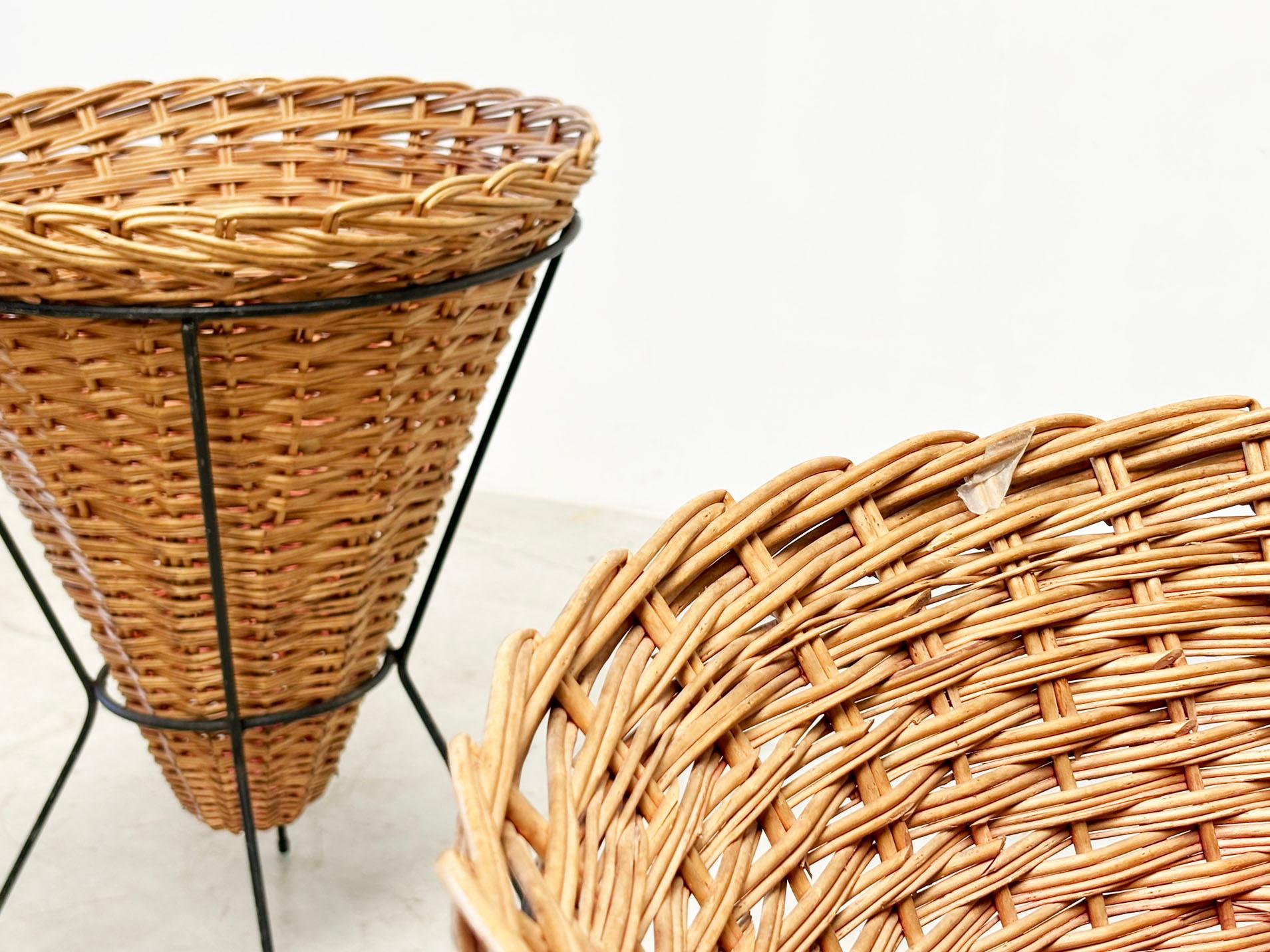 Set di due cesti in rattan in vendita 4