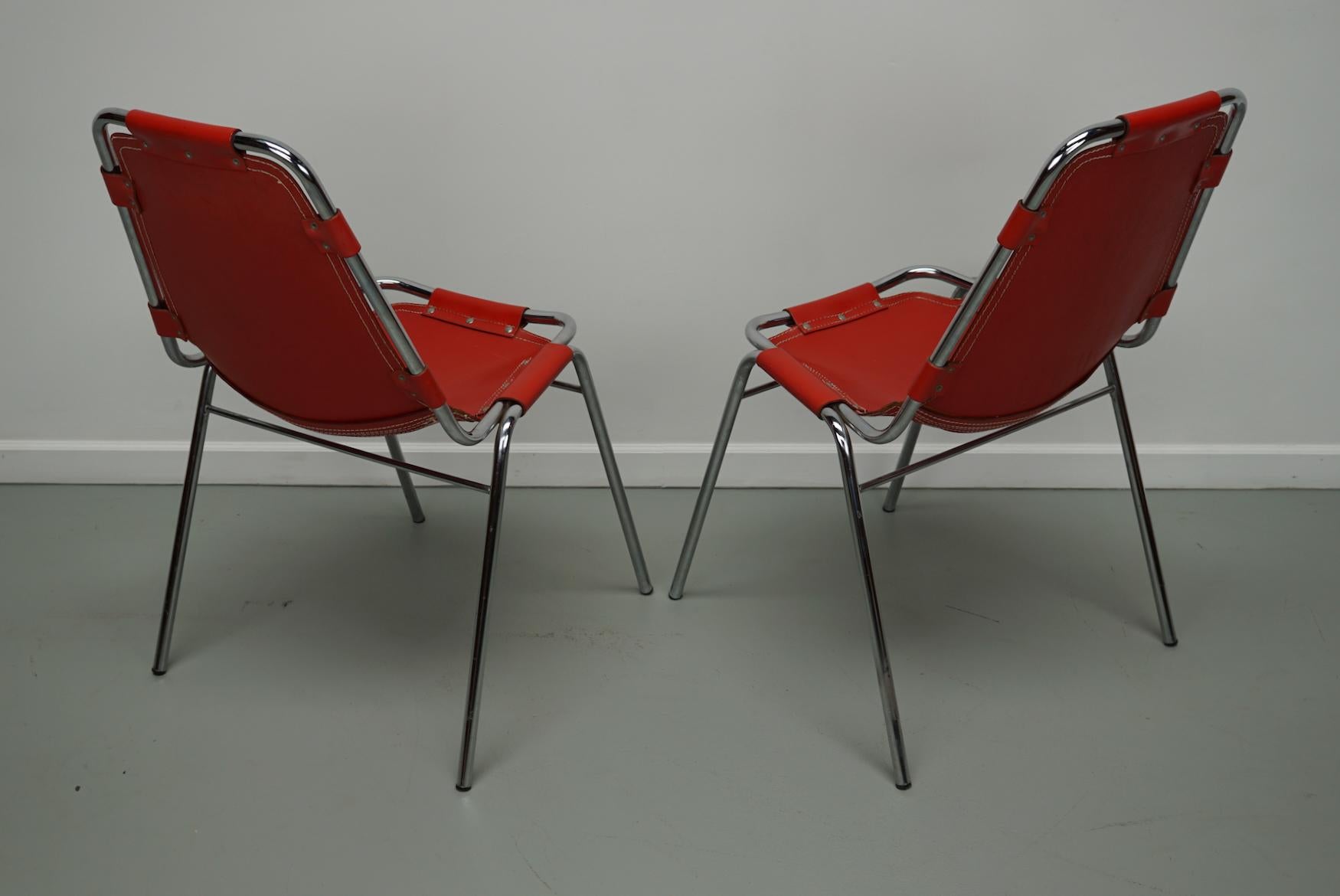 Satz von zwei roten Stühlen von Charlotte Perriand für Les Arcs, 1960er Jahre im Angebot 7