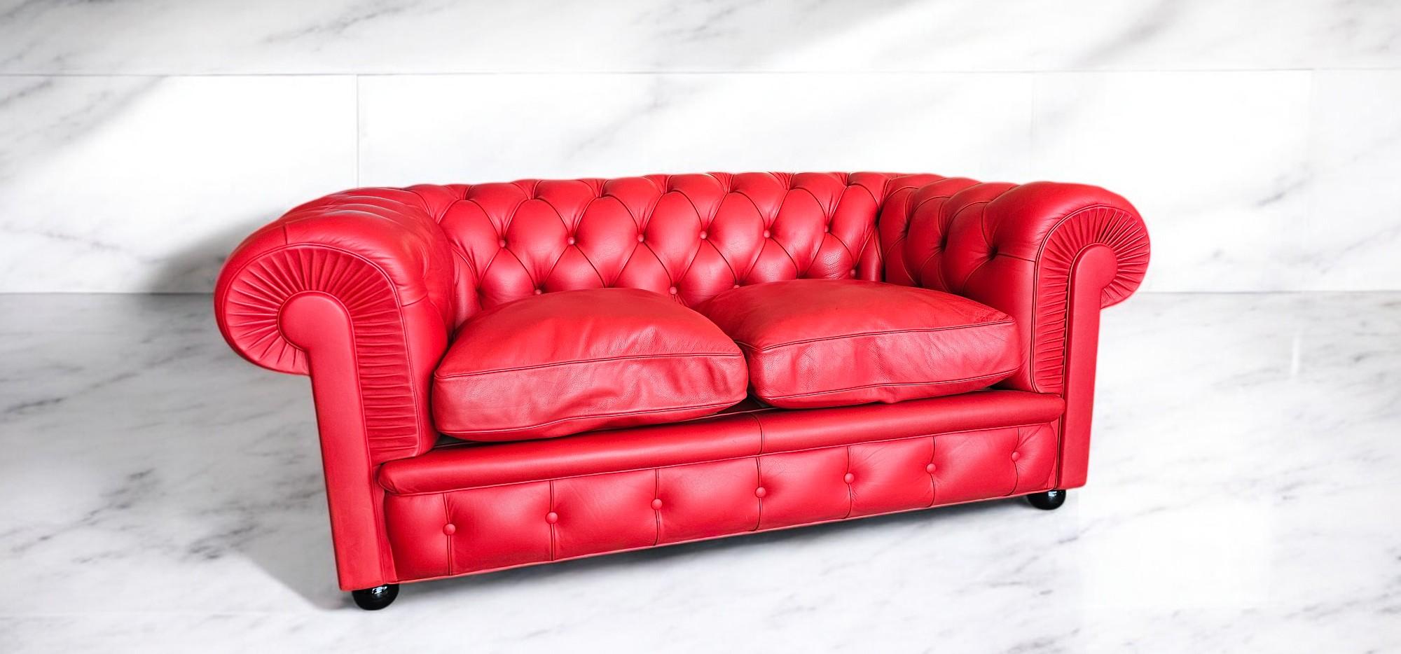 Set of Two Red Leather Chester Sofa by Poltrona Frau, 1993 in vendita 4
