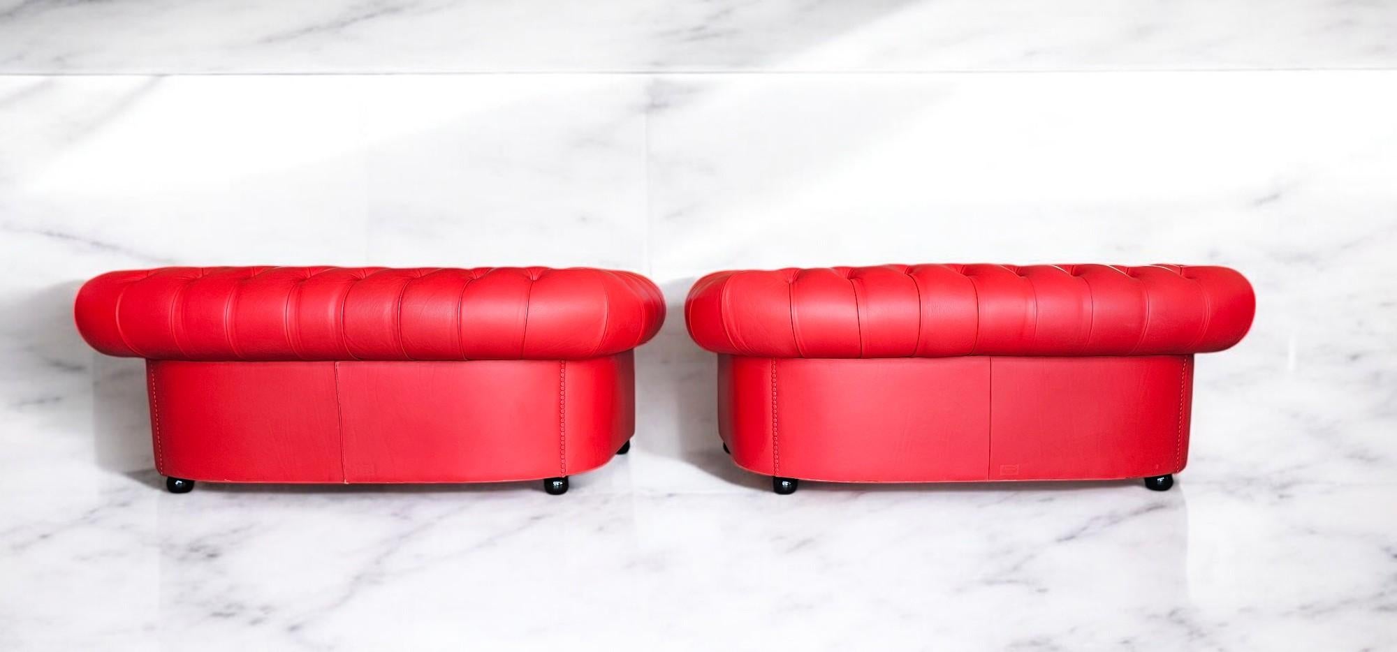 Set of Two Red Leather Chester Sofa by Poltrona Frau, 1993 in vendita 9