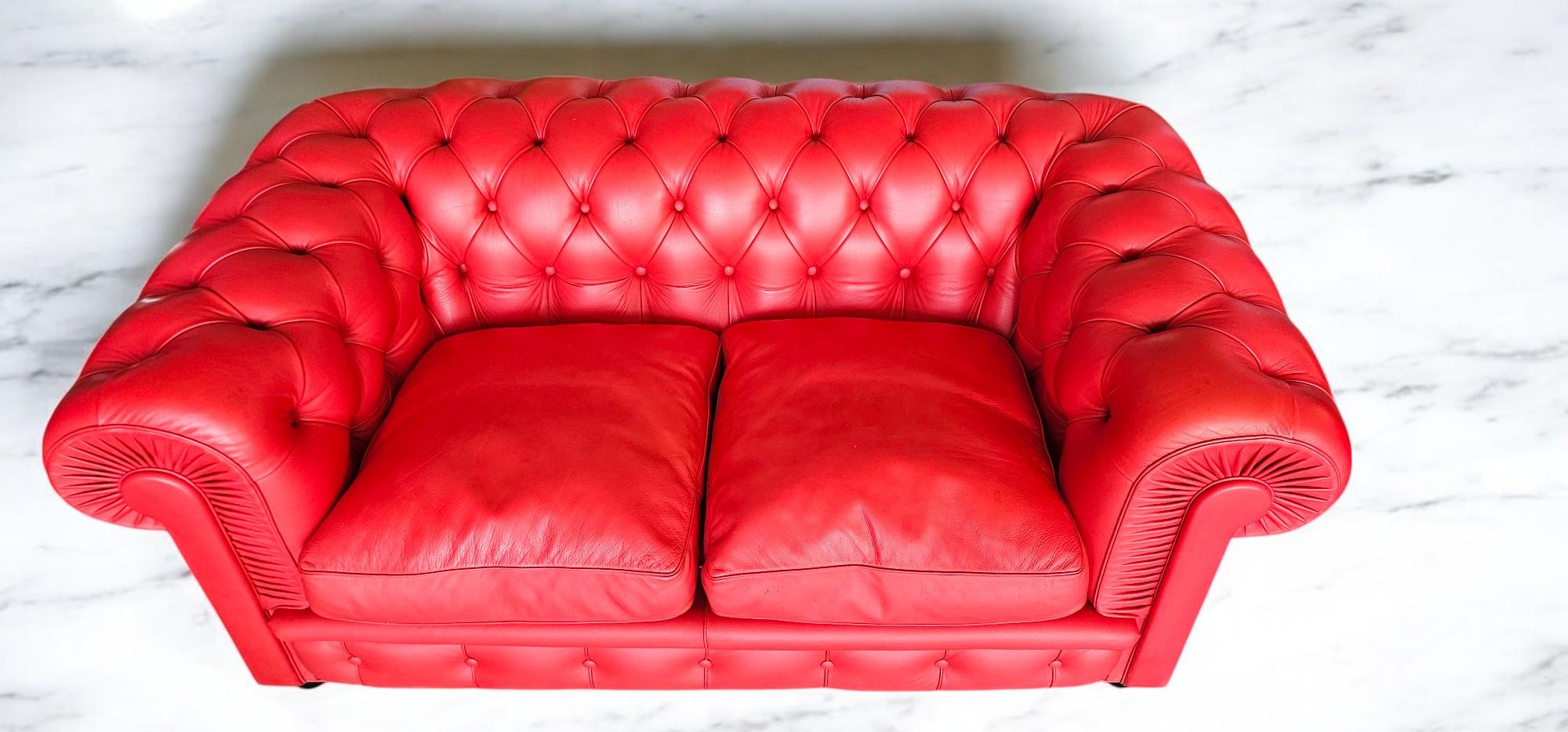 Set of Two Red Leather Chester Sofa by Poltrona Frau, 1993 in vendita 2
