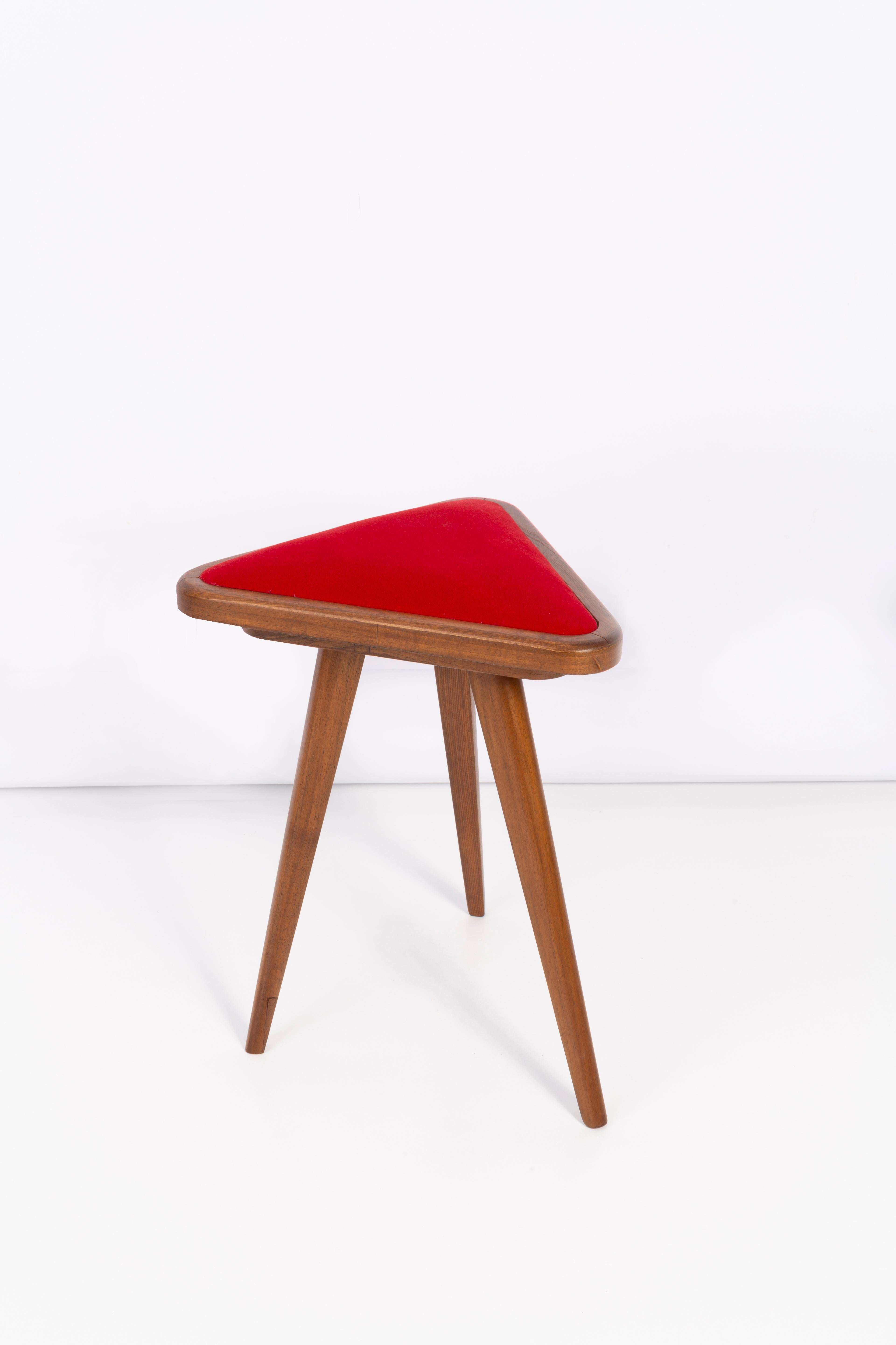 Mid-Century Modern Set of Two Red Velvet 20th Century Triangle Stools, Europe, 1960s For Sale