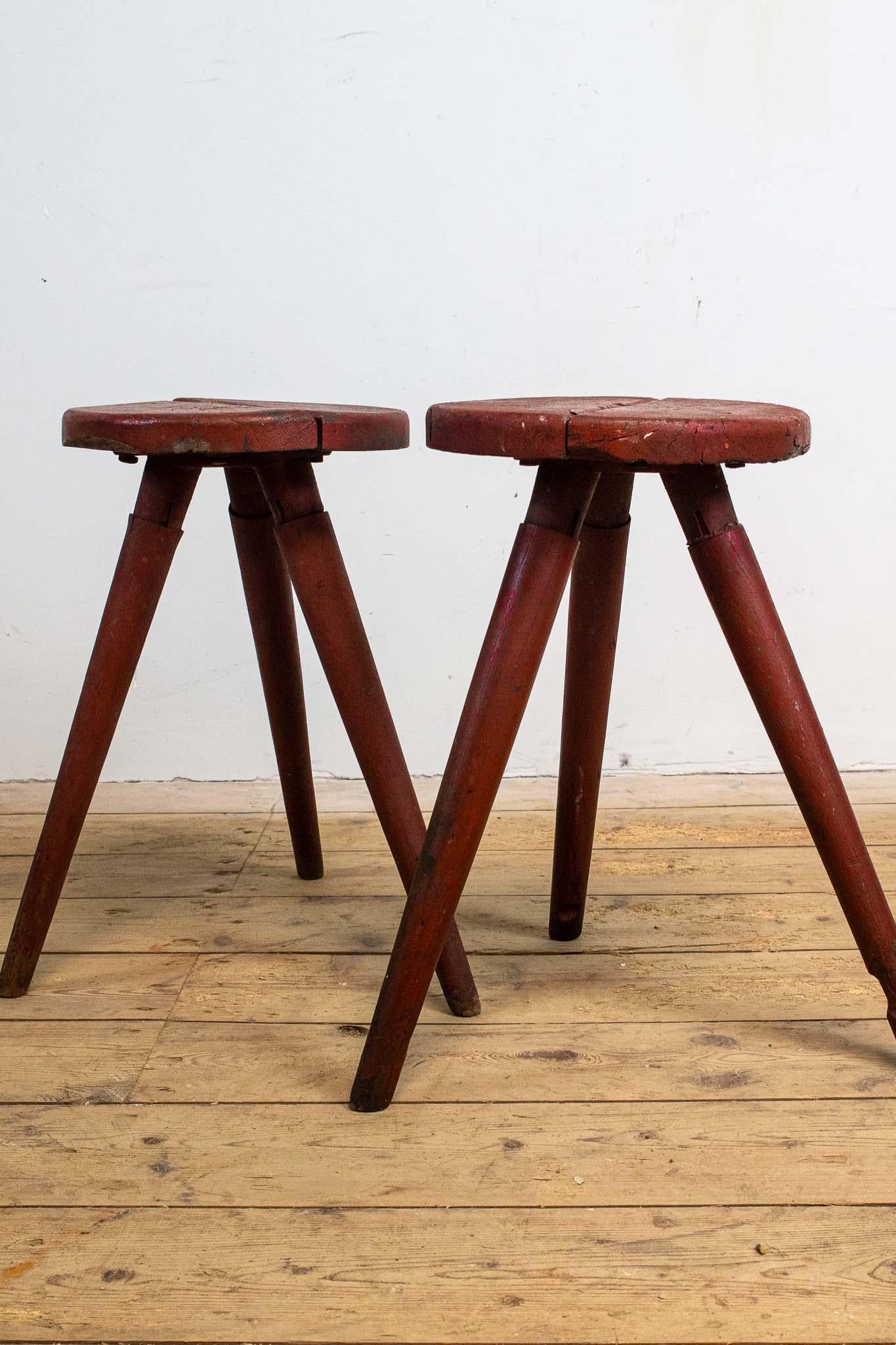 Mid-20th Century Set of two Red wooden stools For Sale