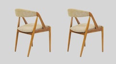 Ensemble de deux chaises de salle à manger Kai Kristiansen en chêne verni:: rembourrage inclus