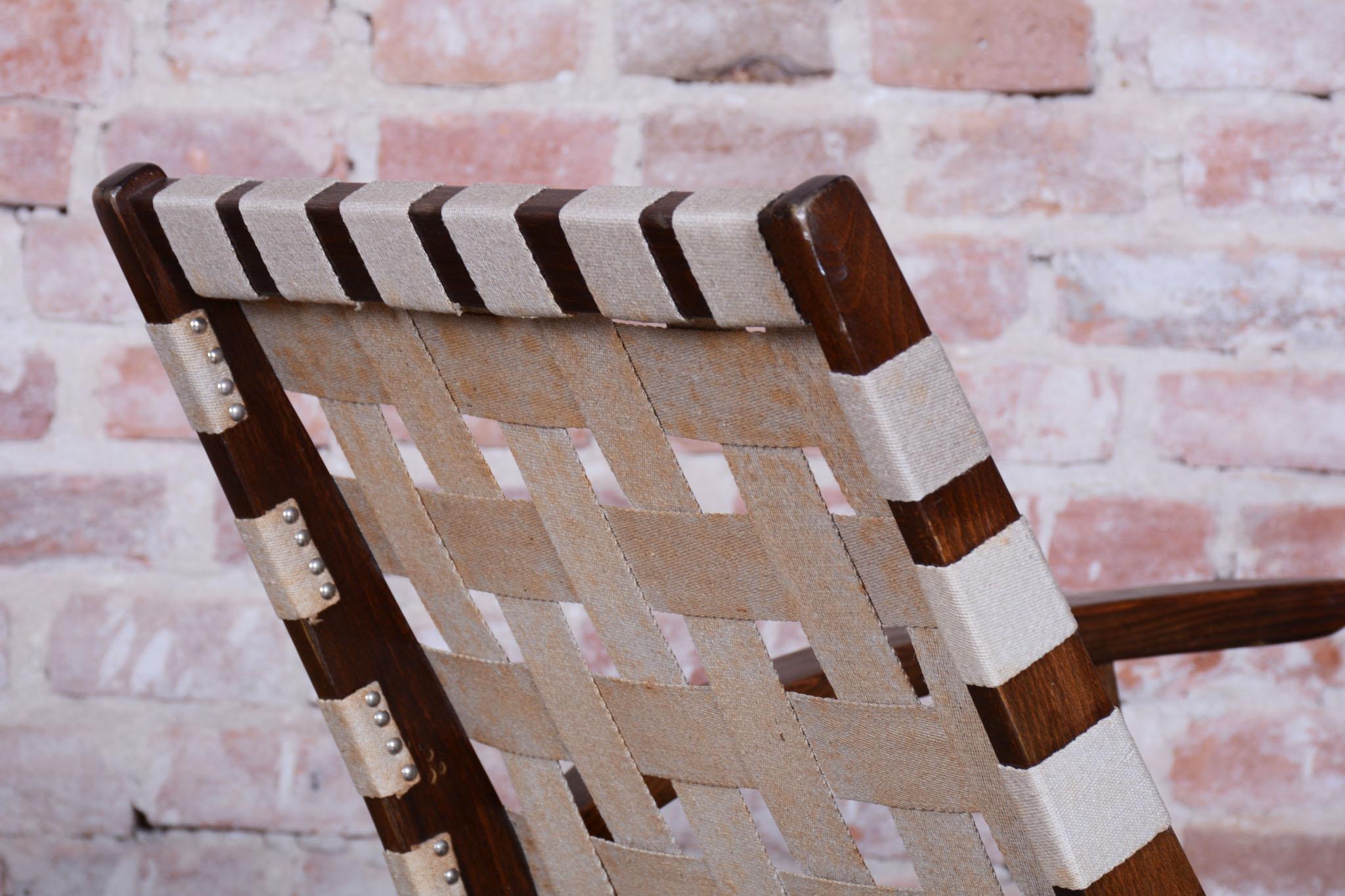 Ensemble de deux fauteuils Art Déco restaurés en hêtre, polonais revisités, tchèque, années 1930 en vente 2