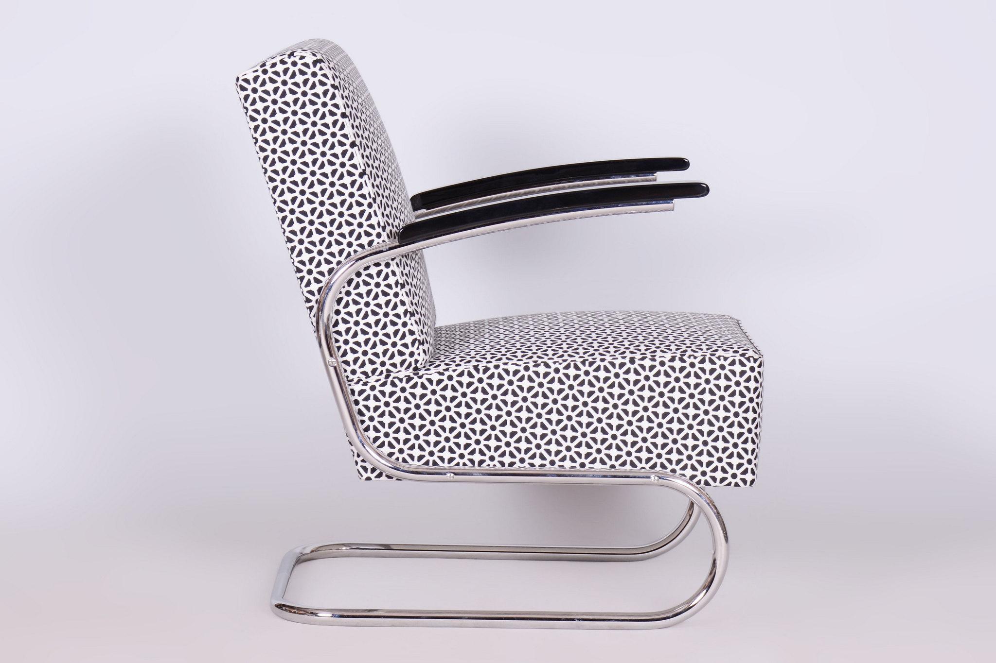 Set of Two Restored Bauhaus Armchairs, by Mücke Melder, Chrome, Czech, 1930s For Sale 8