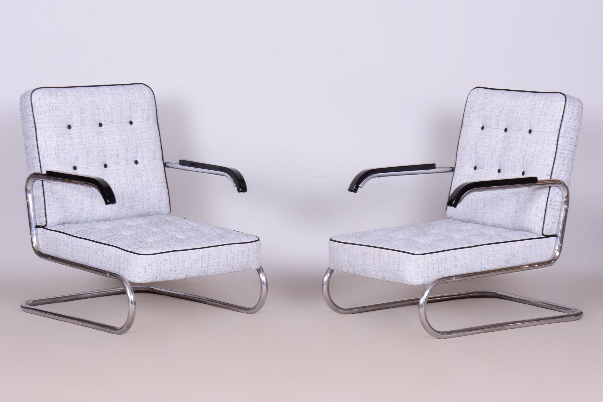 Tchèque Ensemble de deux fauteuils Bauhaus restaurés, par Mücke & Melder, chrome, tchèque, années 1930 en vente