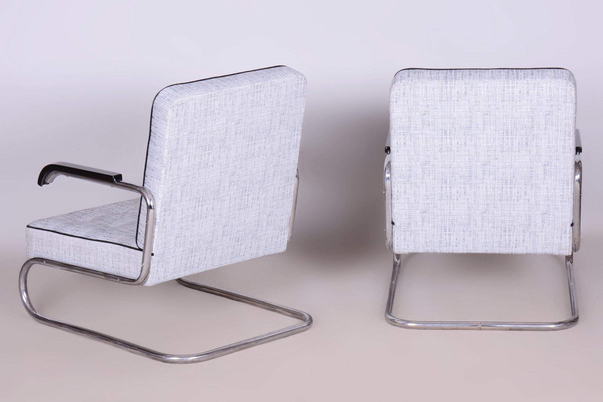 Milieu du XXe siècle Ensemble de deux fauteuils Bauhaus restaurés, par Mücke & Melder, chrome, tchèque, années 1930 en vente