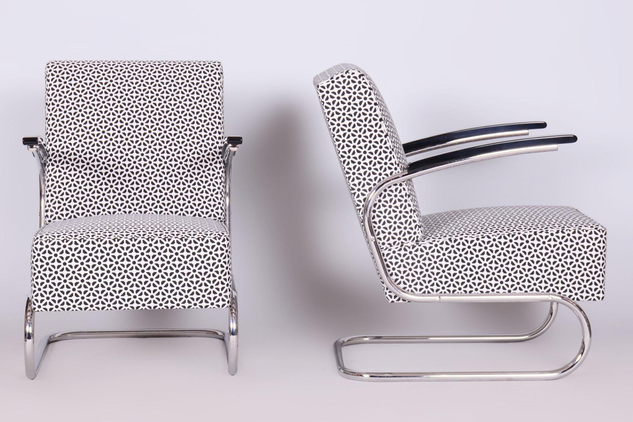 Set of Two Restored Bauhaus Armchairs, by Mücke Melder, Chrome, Czech, 1930s For Sale 2