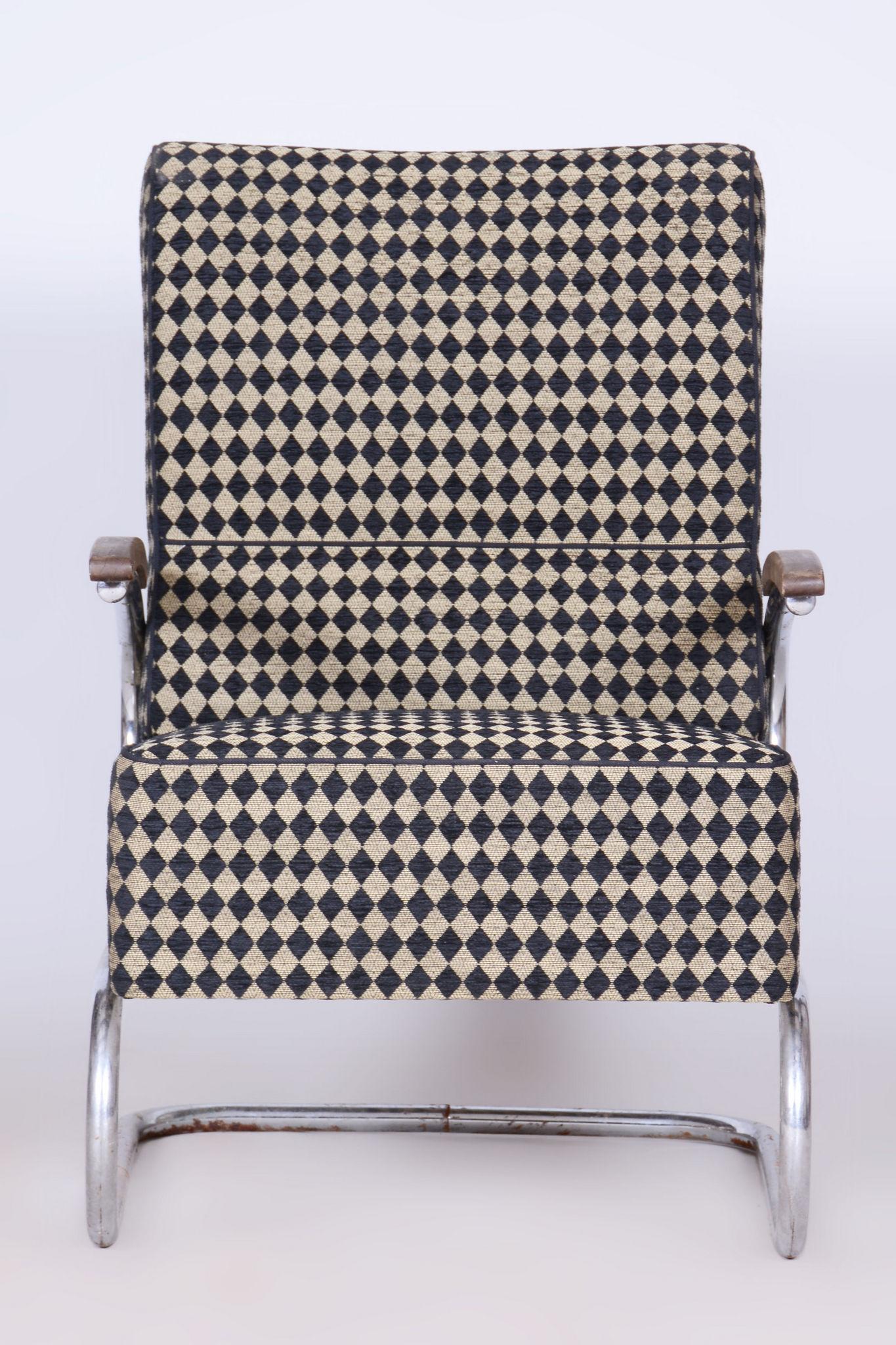 Set of Two Restored Bauhaus Armchairs, by Vichr a Spol., Chrome, Czech, 1930s For Sale 2