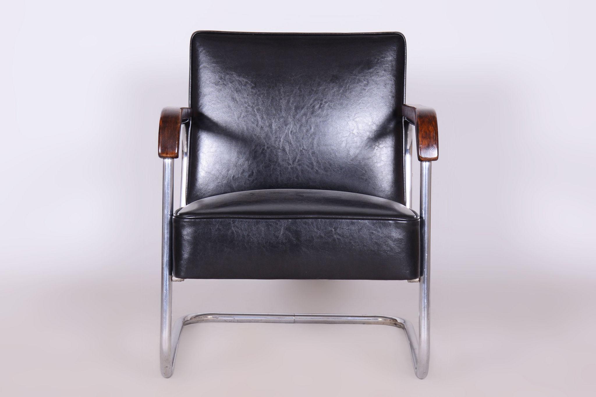 Ensemble de deux fauteuils Bauhaus restaurés, chrome, hêtre, cuir de vache, tchèque, années 1930 en vente 2