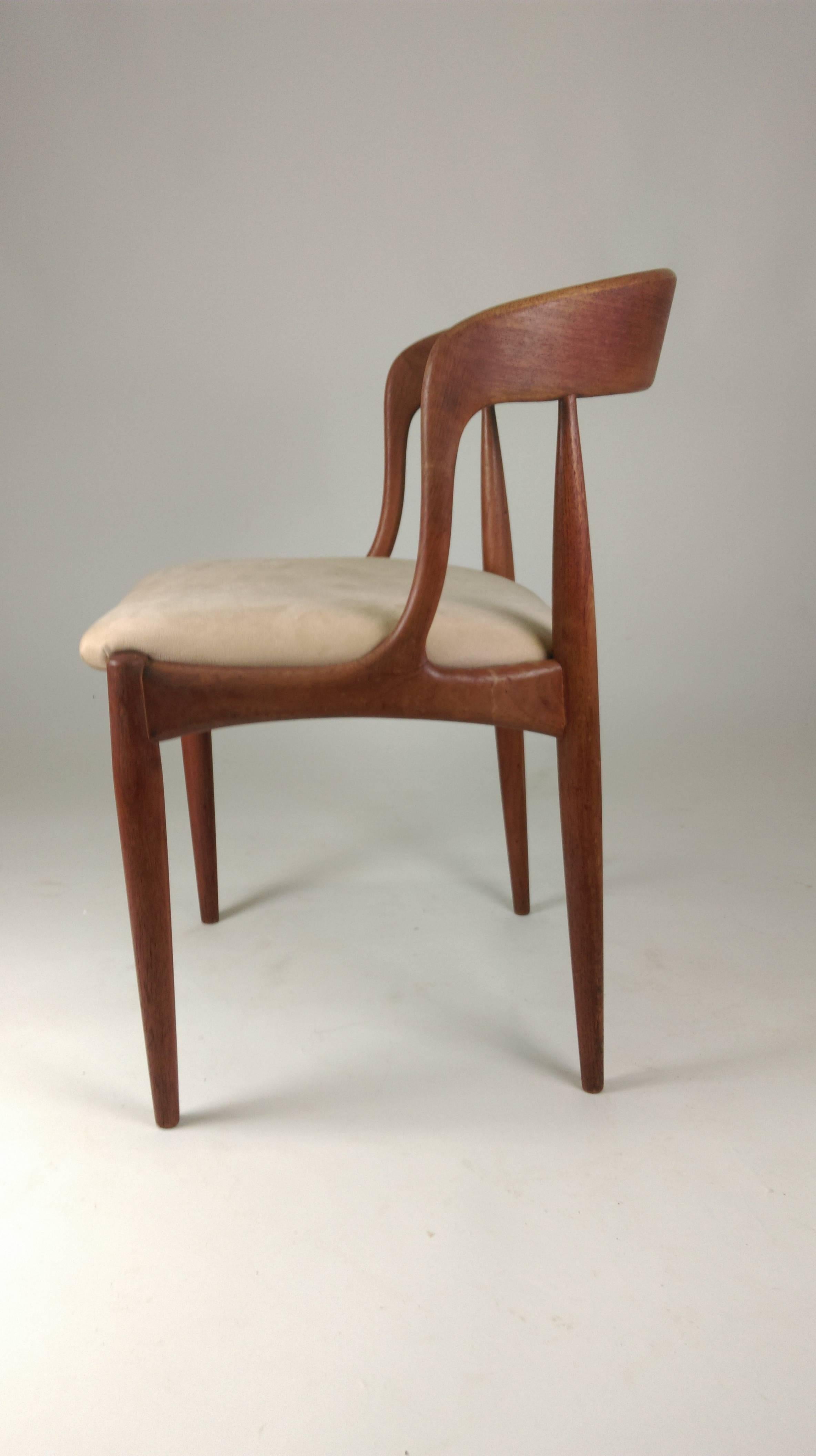 Set of Two Restored Danish Johannes Anderasen Chairs in Teak, Inc- Reupholstery In Good Condition In Knebel, DK
