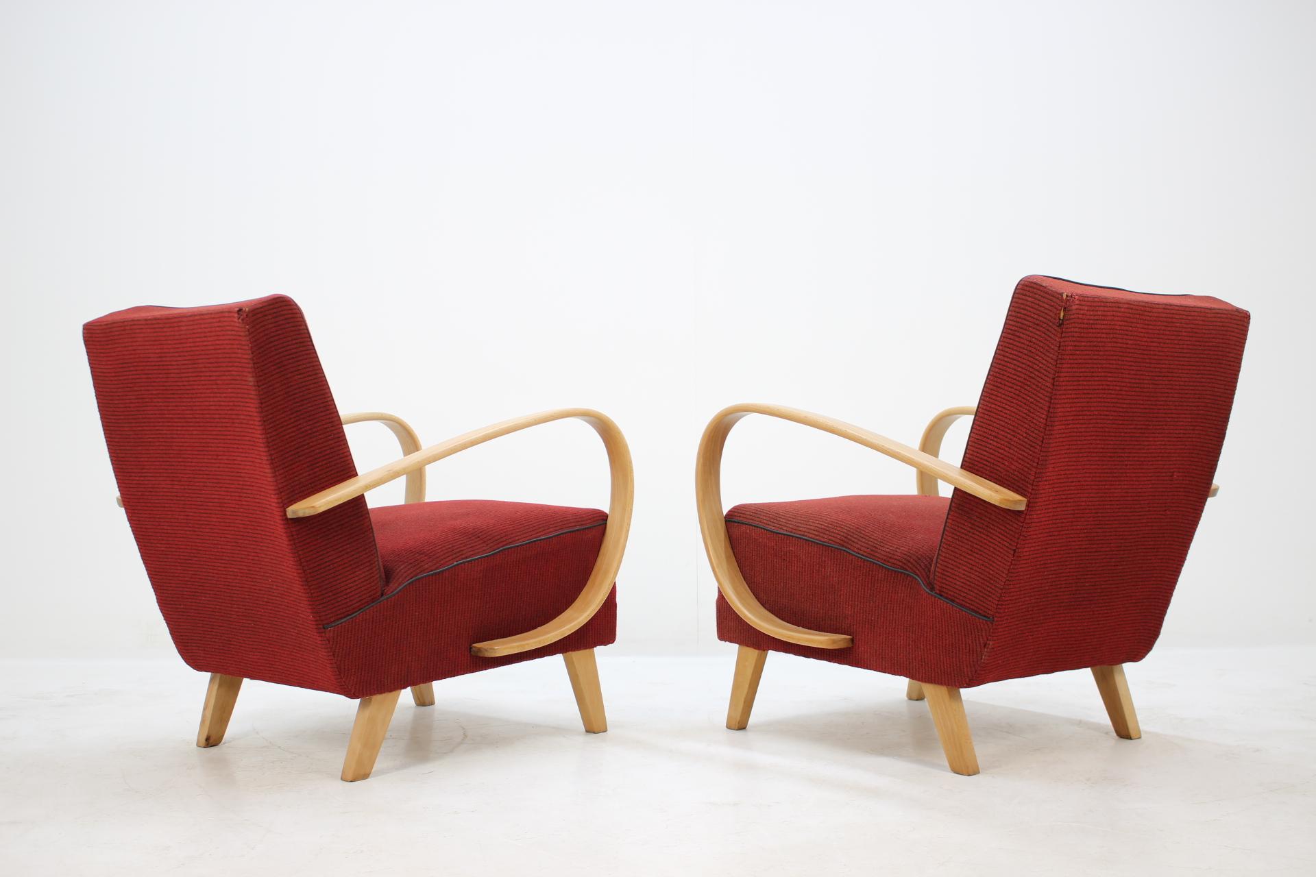 Mid-Century Modern Set of Two Retro Armchairs by Jindřich Halabala, 1950's