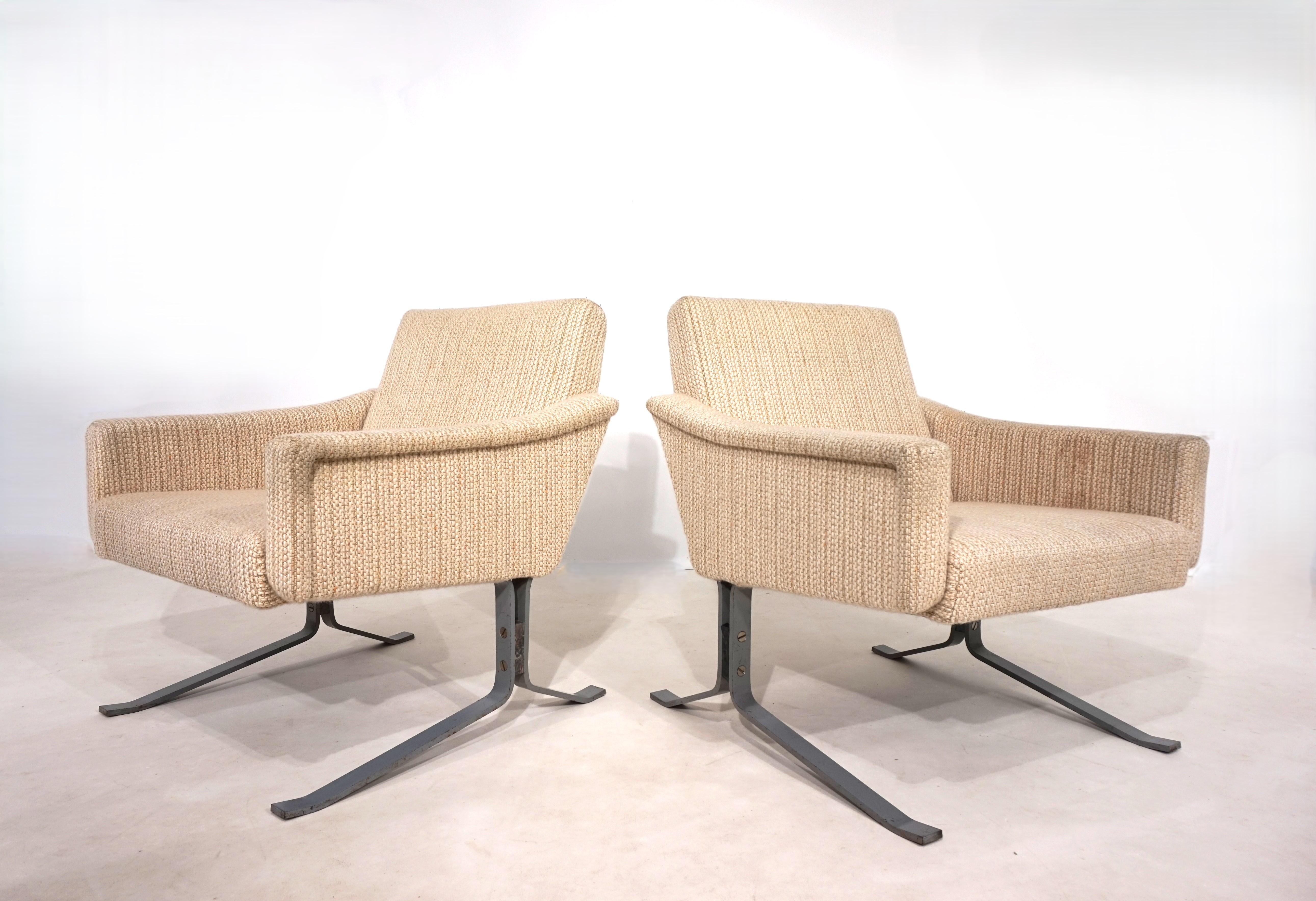 Tedesco Set of two Röhl cantilever lounge chairs, 1960 in vendita