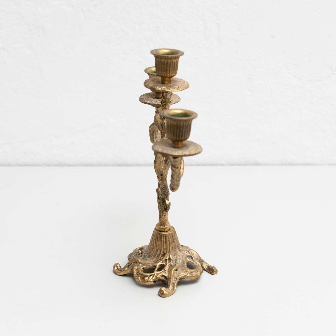 Set di due portacandele rustici in ottone, 1940 circa in vendita 3