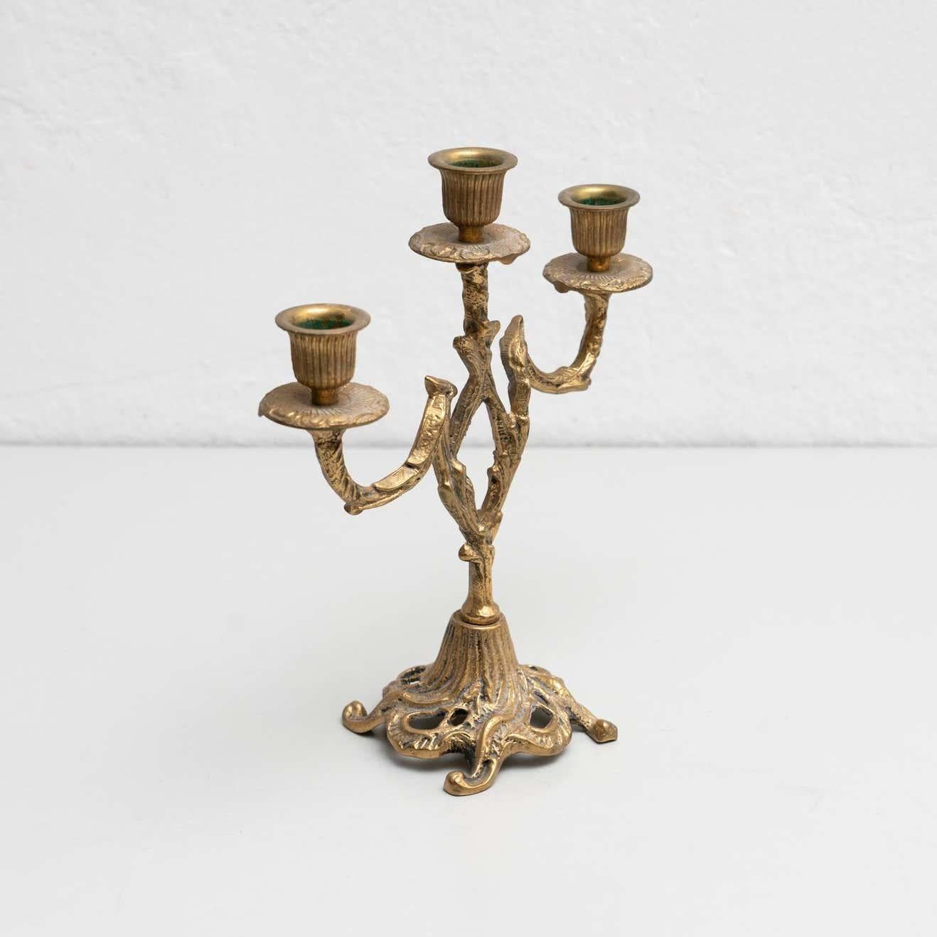 Set di due portacandele rustici in ottone, 1940 circa in vendita 7