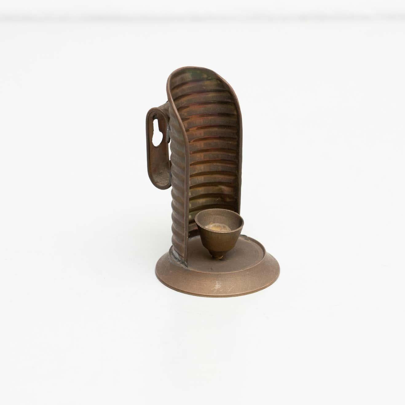 Set di due portacandele rustici in ottone - CIRCA 1950, Made in Spain. in vendita 4
