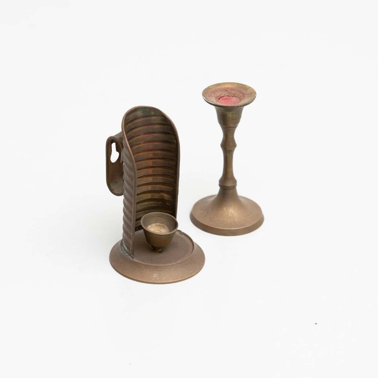 Set di due portacandele rustici in ottone - CIRCA 1950, Made in Spain. in vendita 5