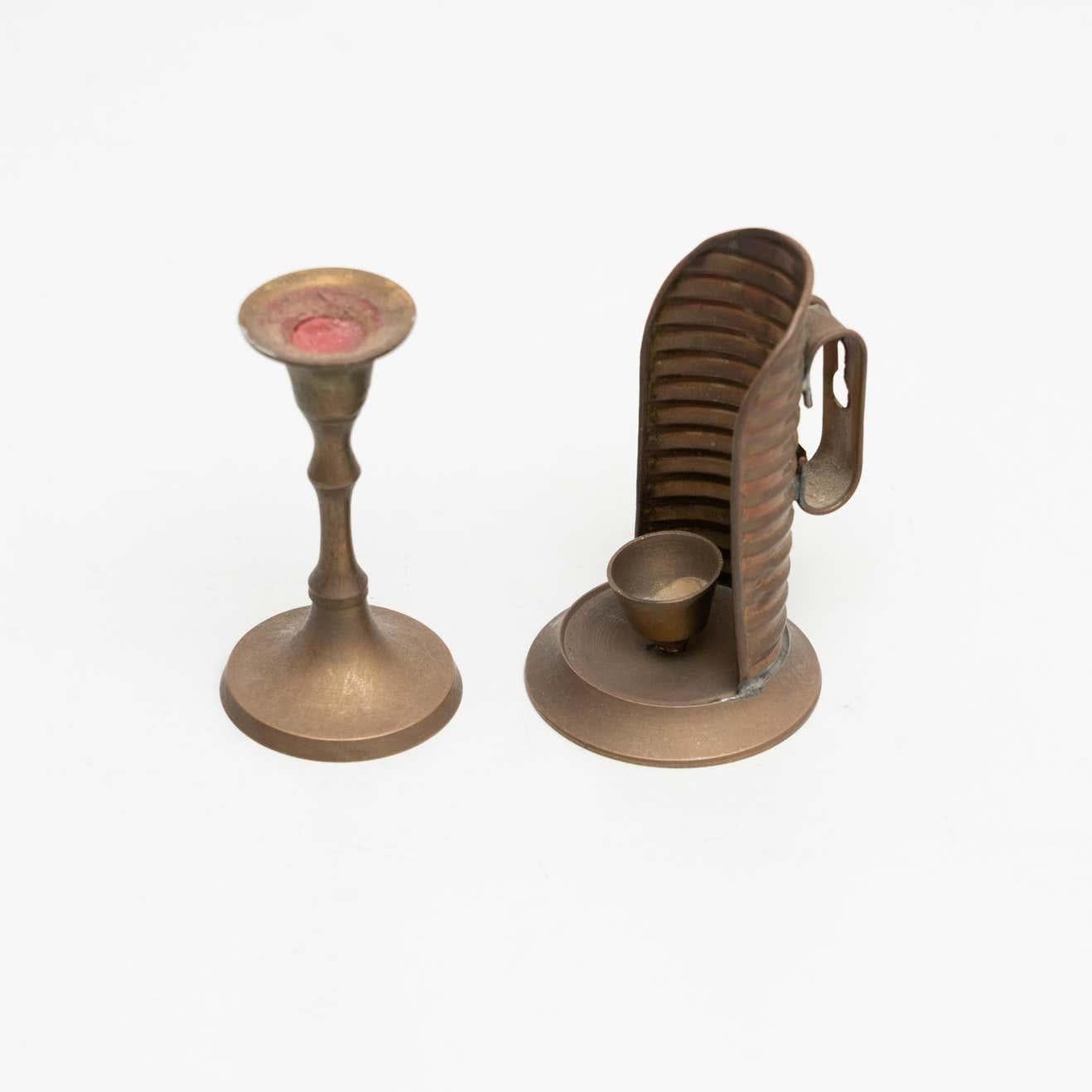 Altro Set di due portacandele rustici in ottone - CIRCA 1950, Made in Spain. in vendita