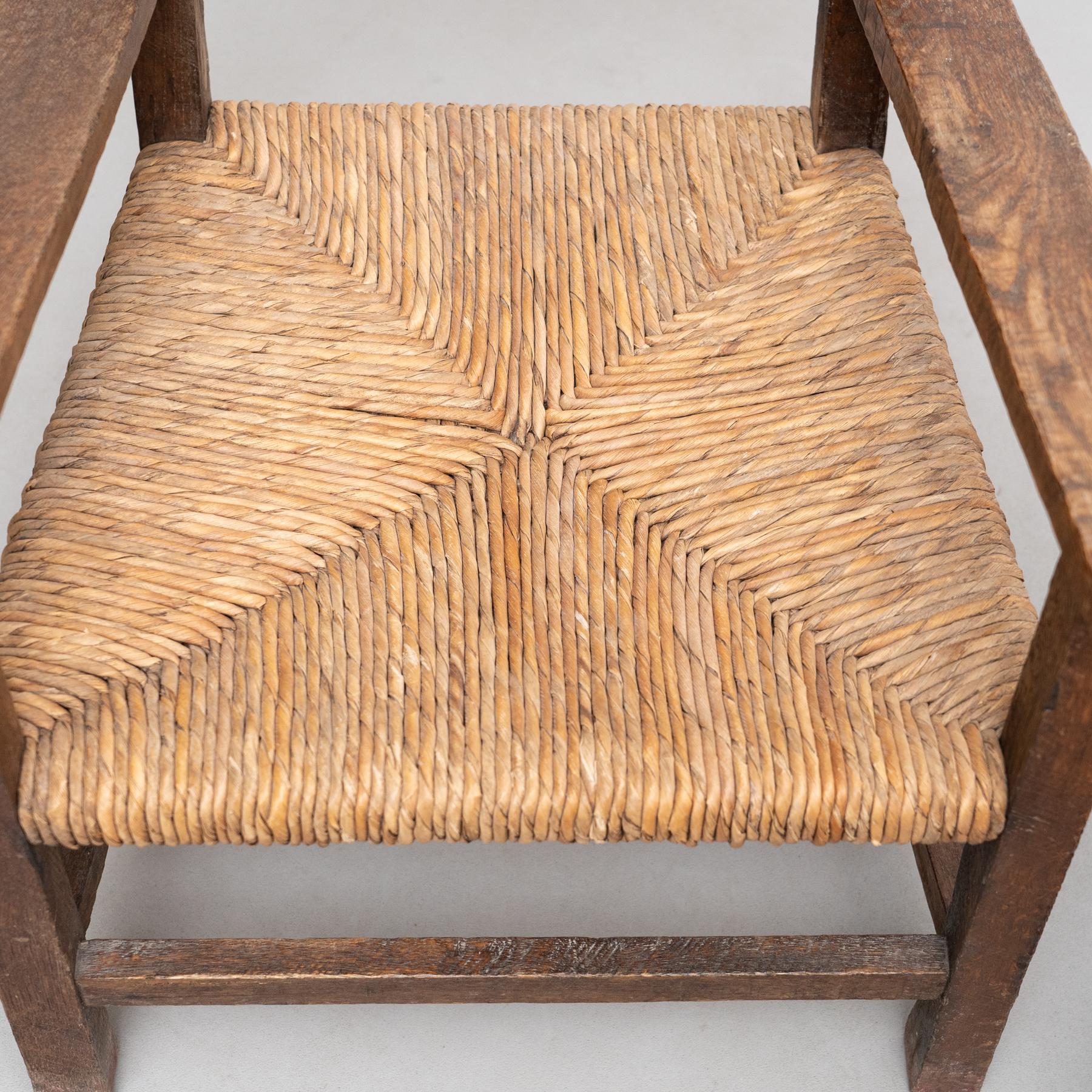 Set aus zwei rustikalen Sesseln aus Massivholz und Rattan aus dem frühen 20. Jahrhundert im Angebot 1