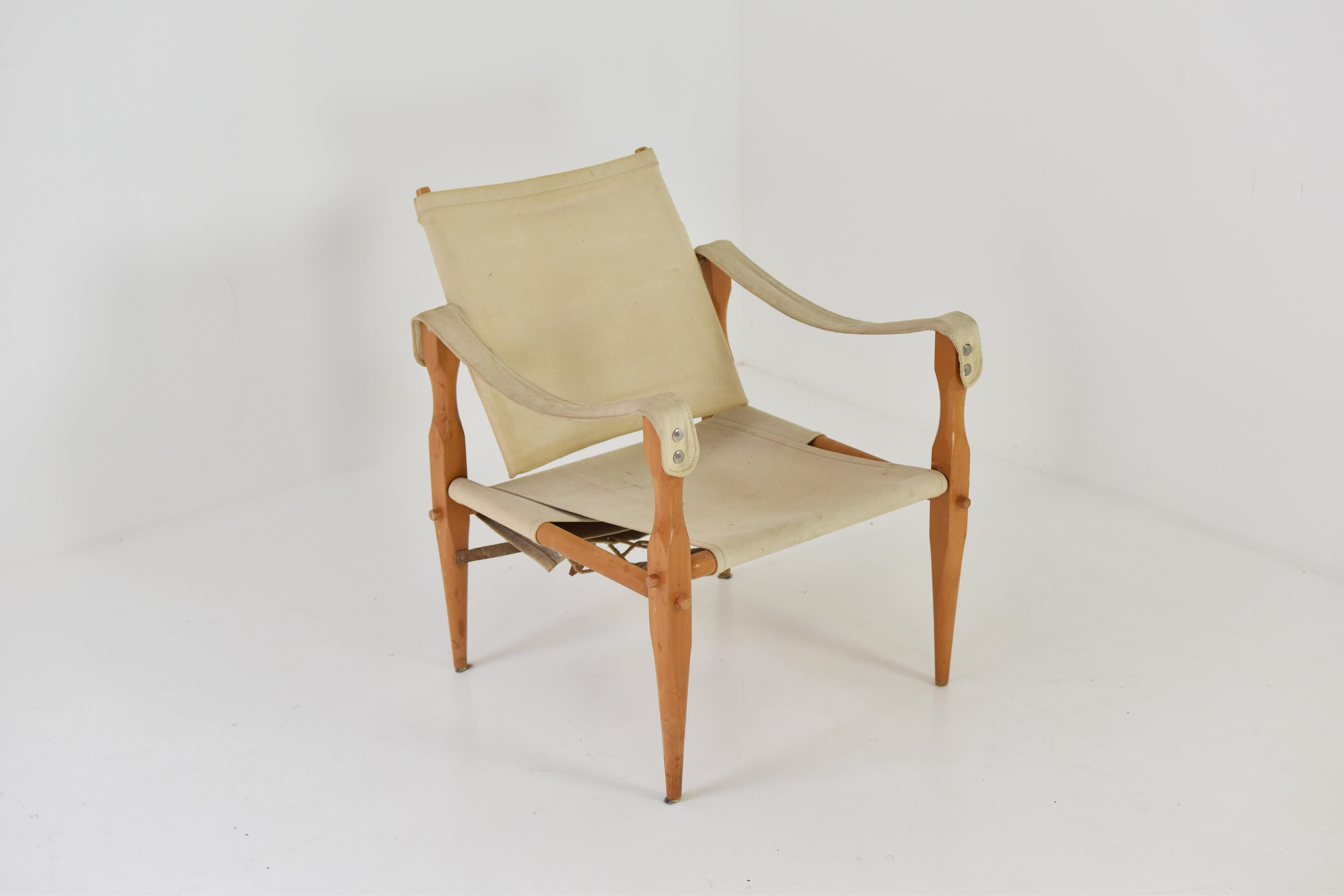 Set of Two ‘Safari’ Lounge Chairs from Denmark, Produced in the 1960’s In Fair Condition In Antwerp, BE