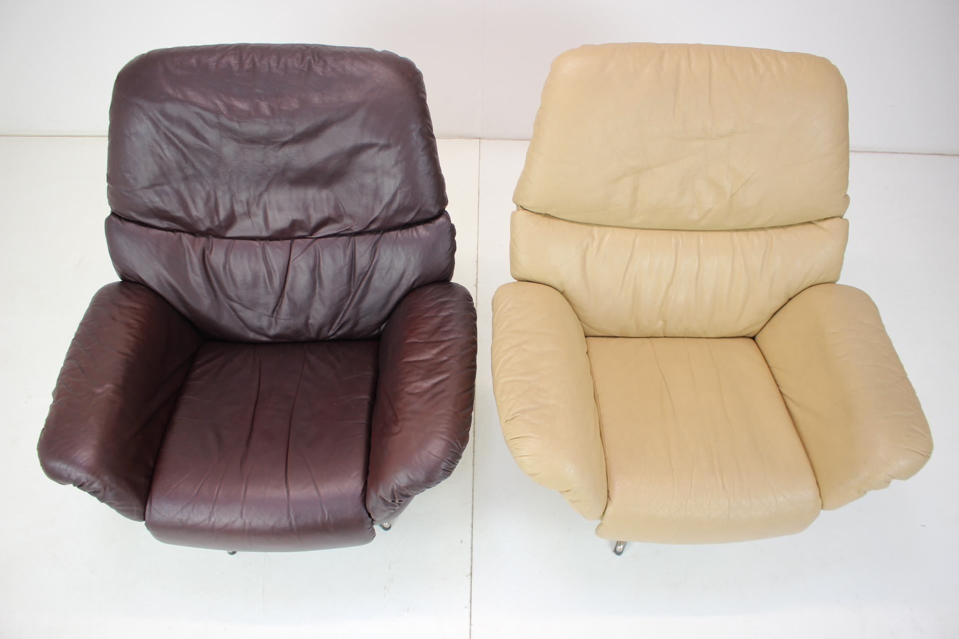 Mid-Century Modern Set of Two Scandinavian Adjustable Leather Armchairs by Peem, 1970s, Finland For Sale