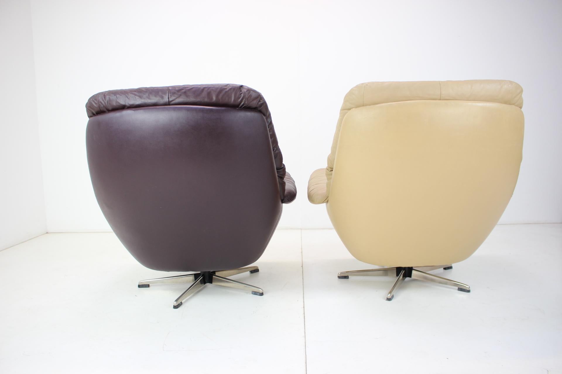 Set of Two Scandinavian Adjustable Leather Armchairs by Peem, 1970s, Finland In Good Condition For Sale In Praha, CZ