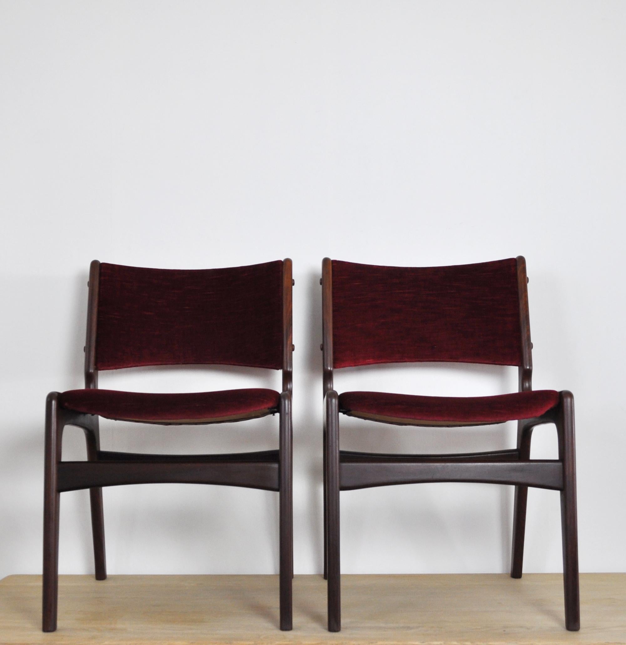 Danish Set of Two Scandinavian Modern Dining Chairs in Solid Teak by Erik Buch For Sale