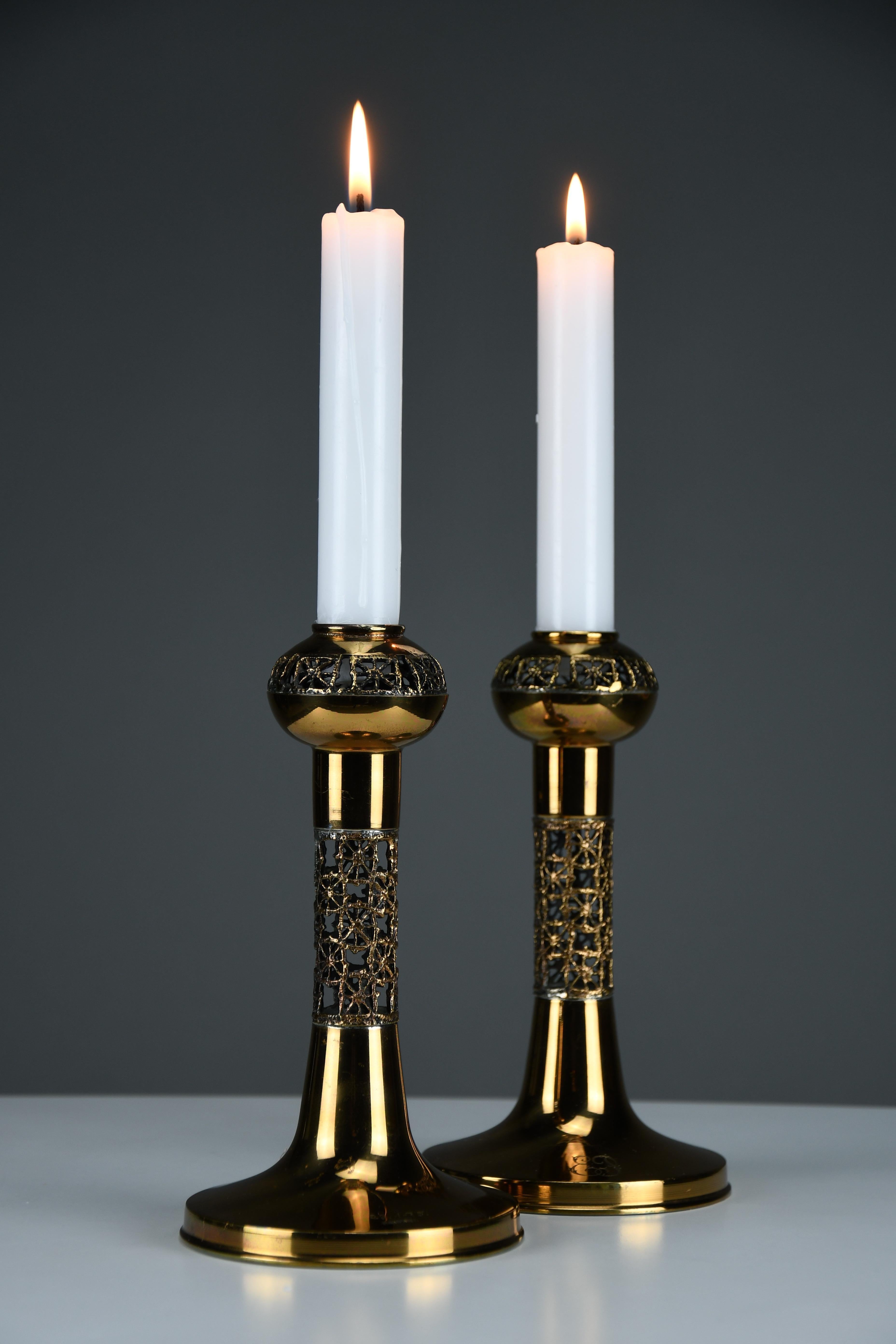 Set di due candelieri in rame The Modern Scandinavian 