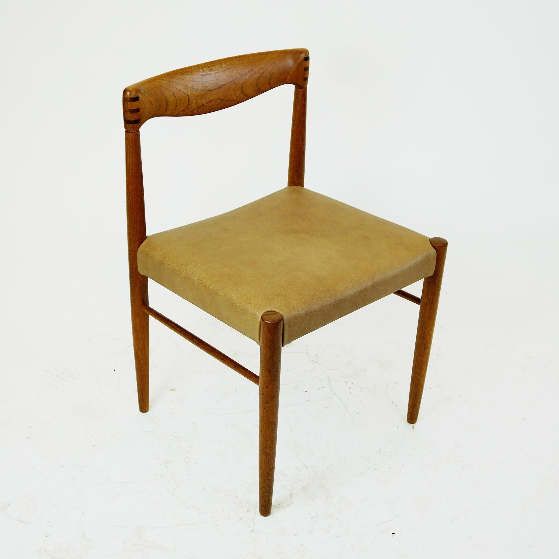 Set of Two Scandinavian Modern Teak Dining Chairs by H. W. Klein for Bramin In Good Condition In Vienna, AT
