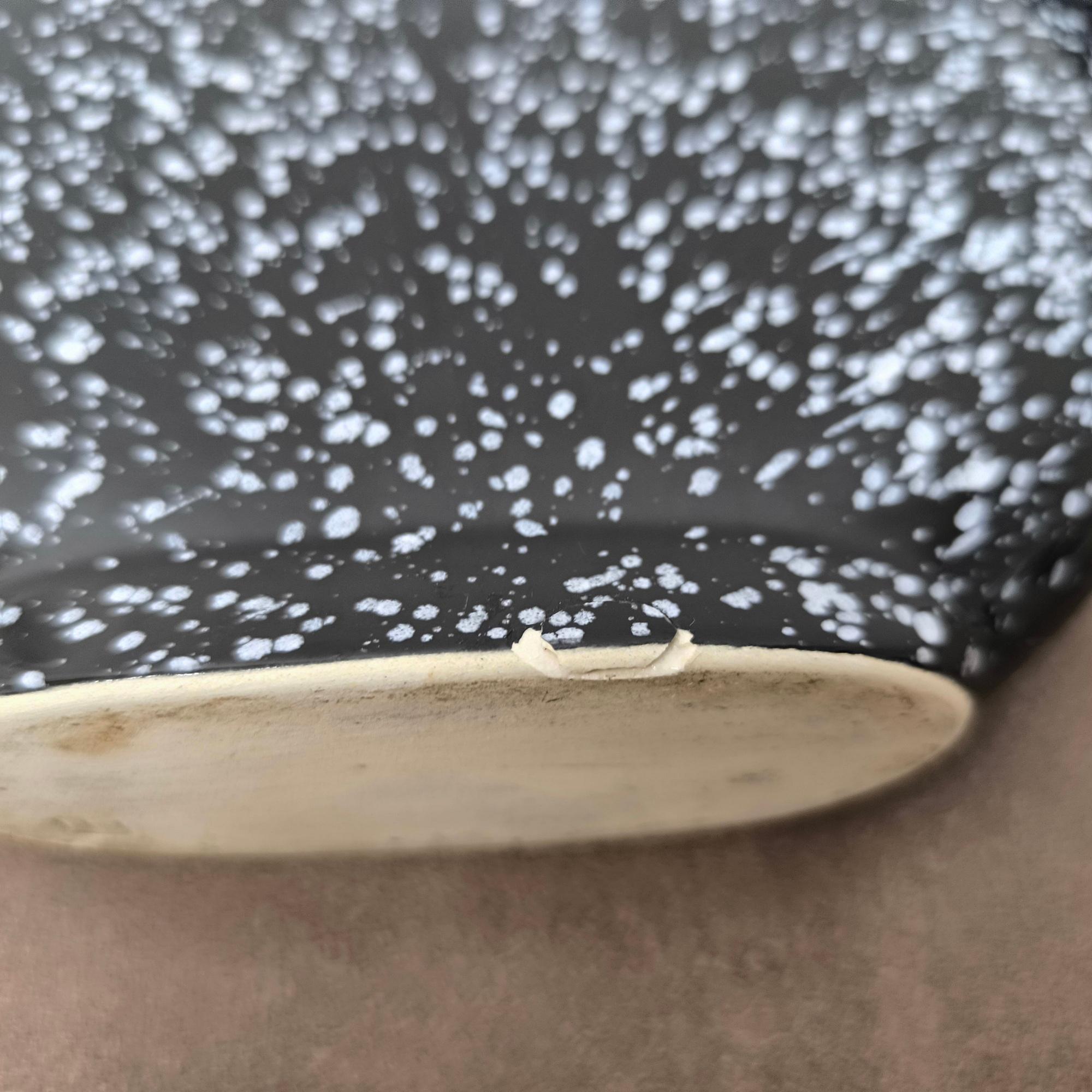 Set di due vasi scultorei in ceramica bianca e nera, regalo perfetto per le vacanze in vendita 6