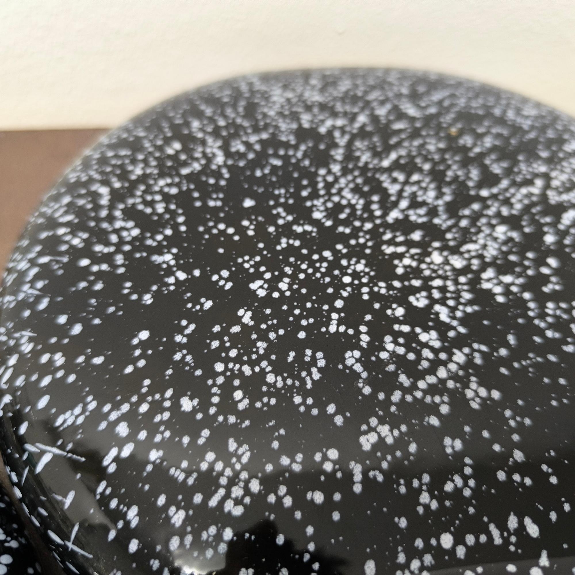 Set di due vasi scultorei in ceramica bianca e nera, regalo perfetto per le vacanze in vendita 7