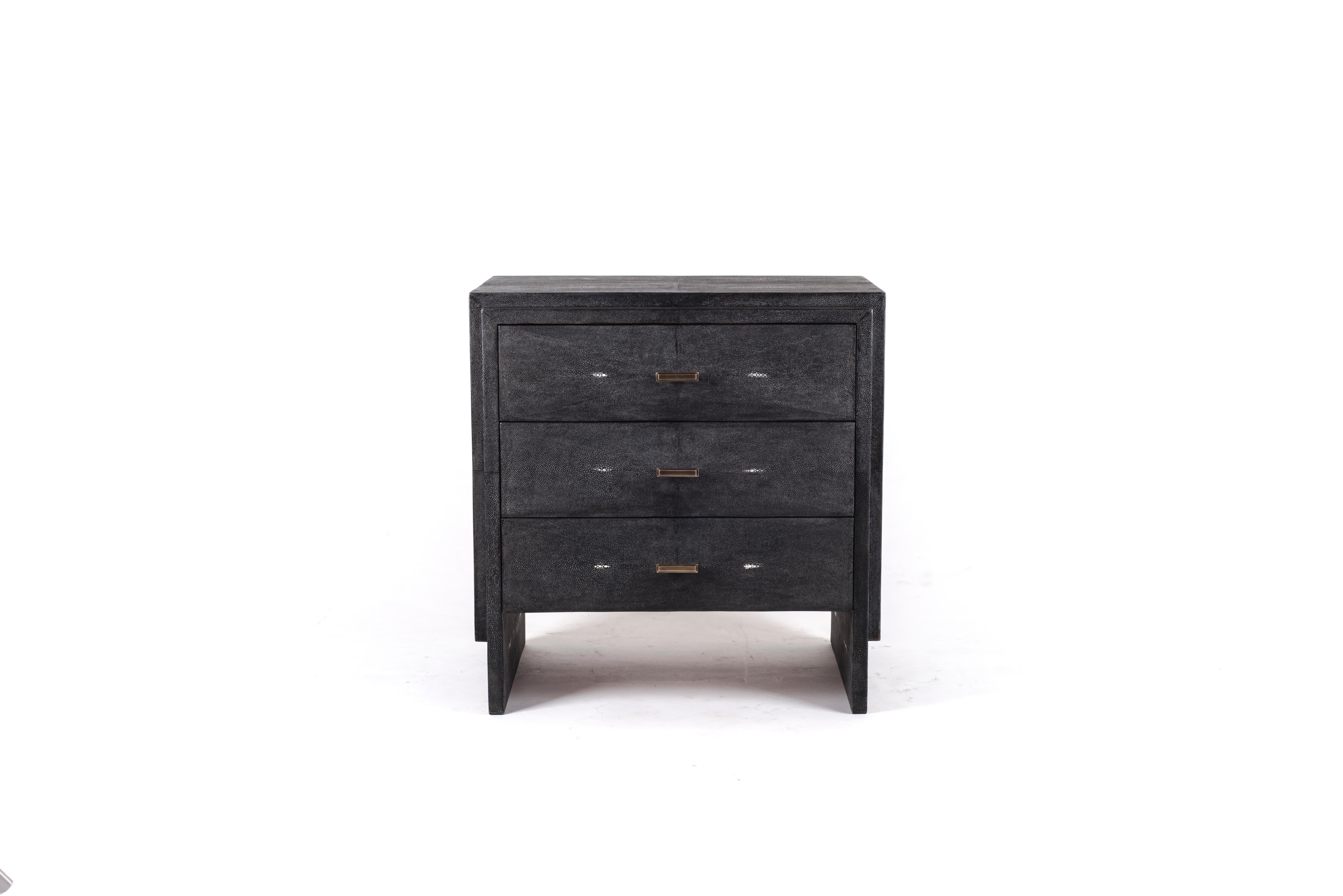 Contemporary Set of Two Shagreen Nightstands with beveled drawers by R&Y Augousti For Sale