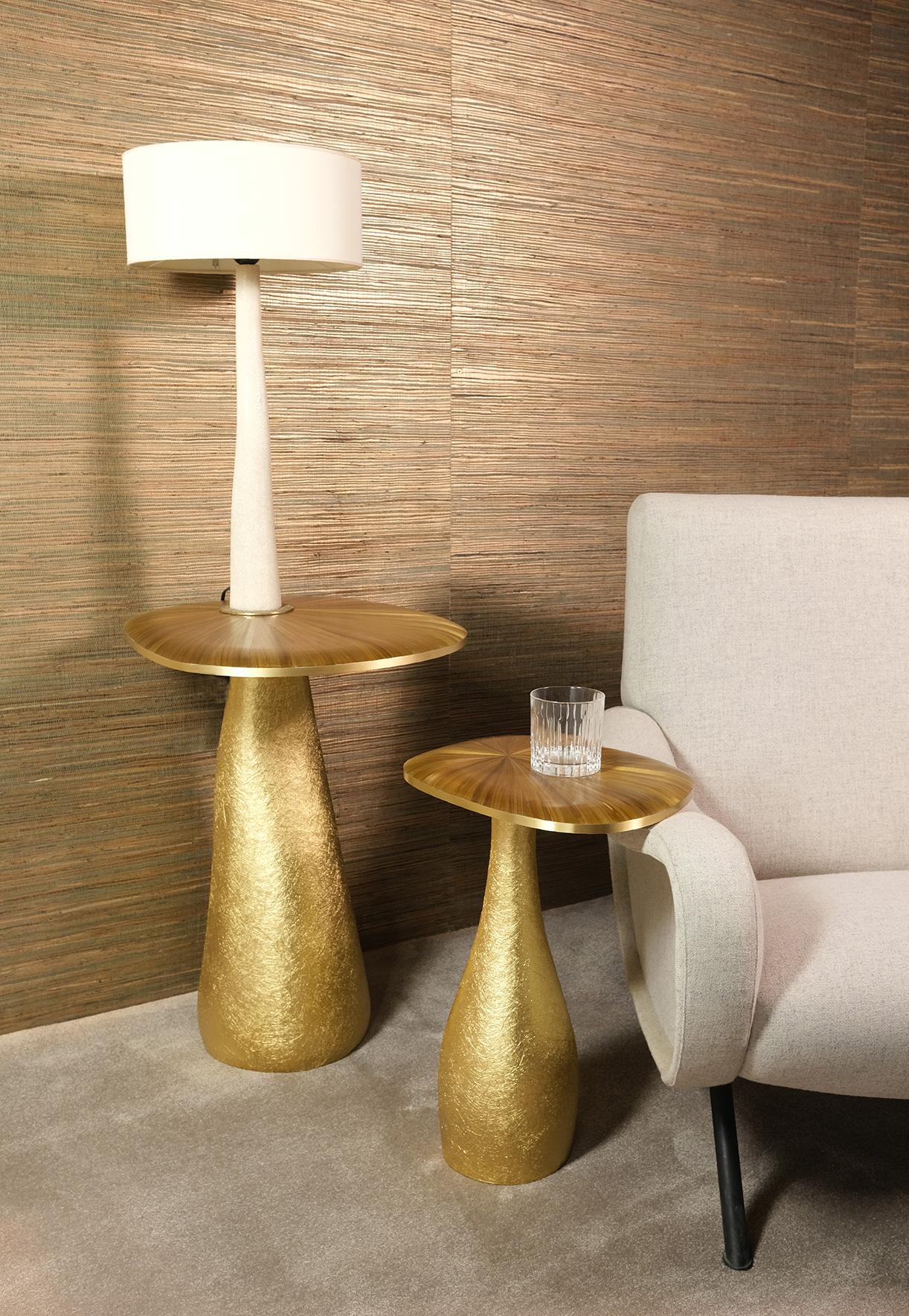 Organic Modern Set of Two Side Tables in Straw Marquetry with a Gilded Base by Ginger Brown For Sale