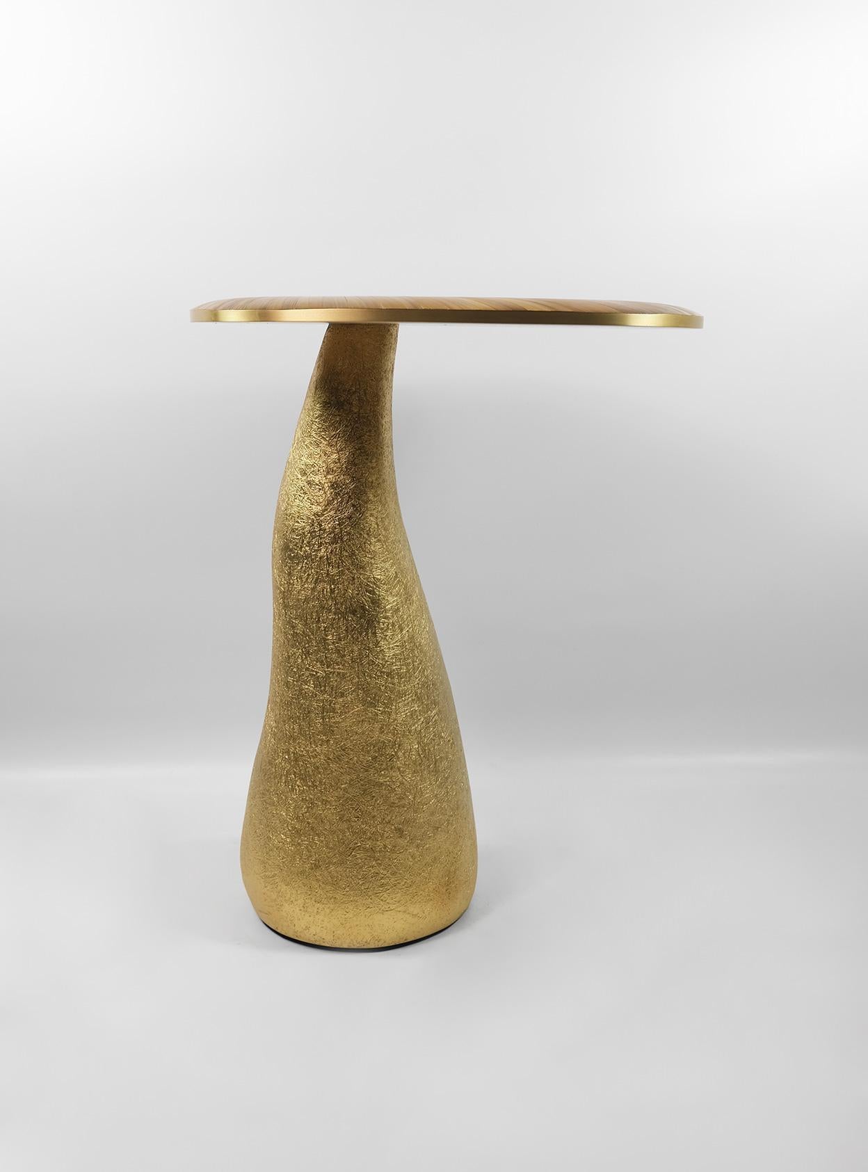 Hand-Crafted Set of Two Side Tables in Straw Marquetry with a Gilded Base by Ginger Brown For Sale