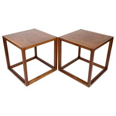 Ensemble de deux tables d'appoint en teck conçues par Johannes Andersen, années 1960