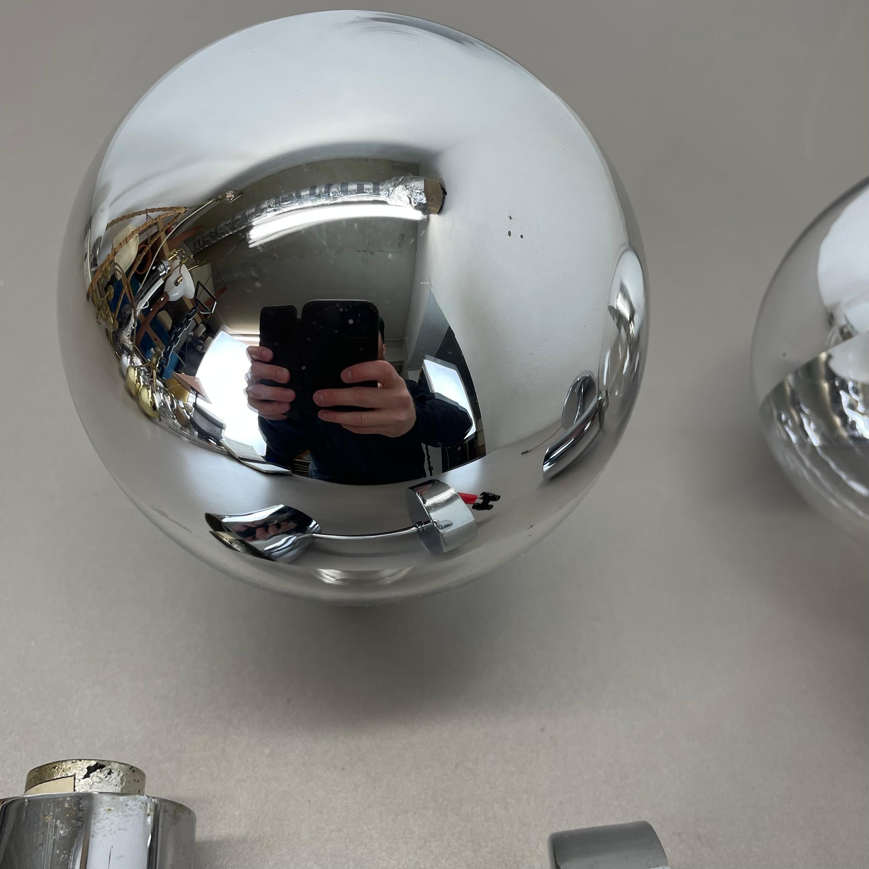 Satz von zwei silbernen kubischen Wandleuchten von Motoko Ishii für Staff Lights, 1970er Jahre im Angebot 8