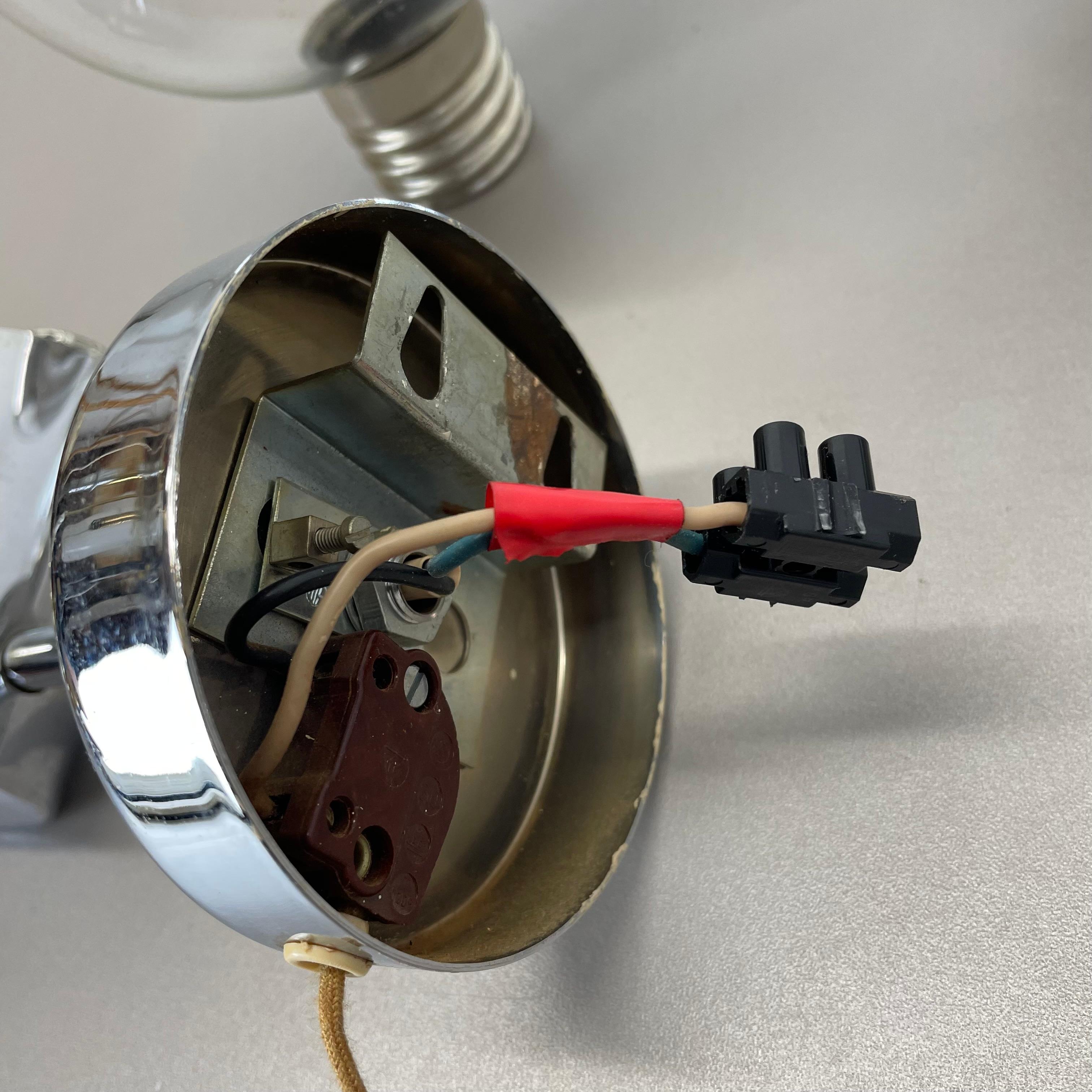 Satz von zwei silbernen kubischen Wandleuchten von Motoko Ishii für Staff Lights, 1970er Jahre im Angebot 10