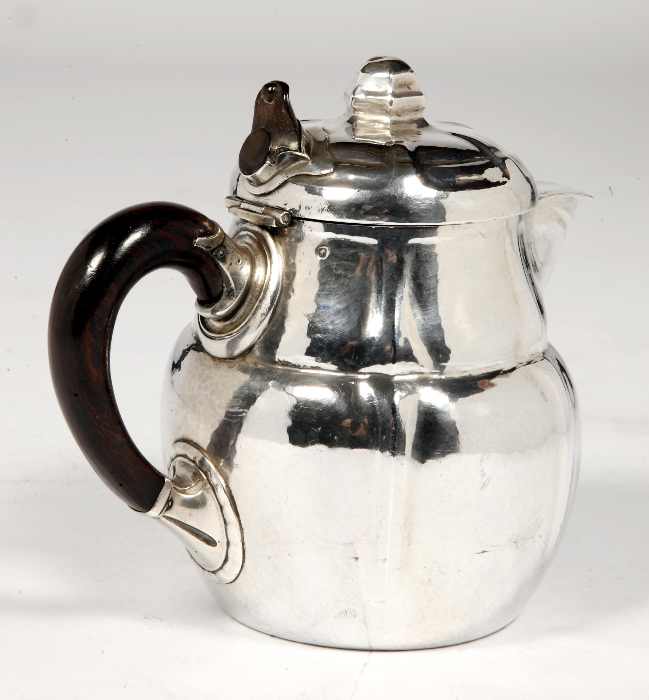 Set Of Two Silver Teapots By The Goldsmith G.Lecomte XXth In Excellent Condition For Sale In SAINT-OUEN-SUR-SEINE, FR