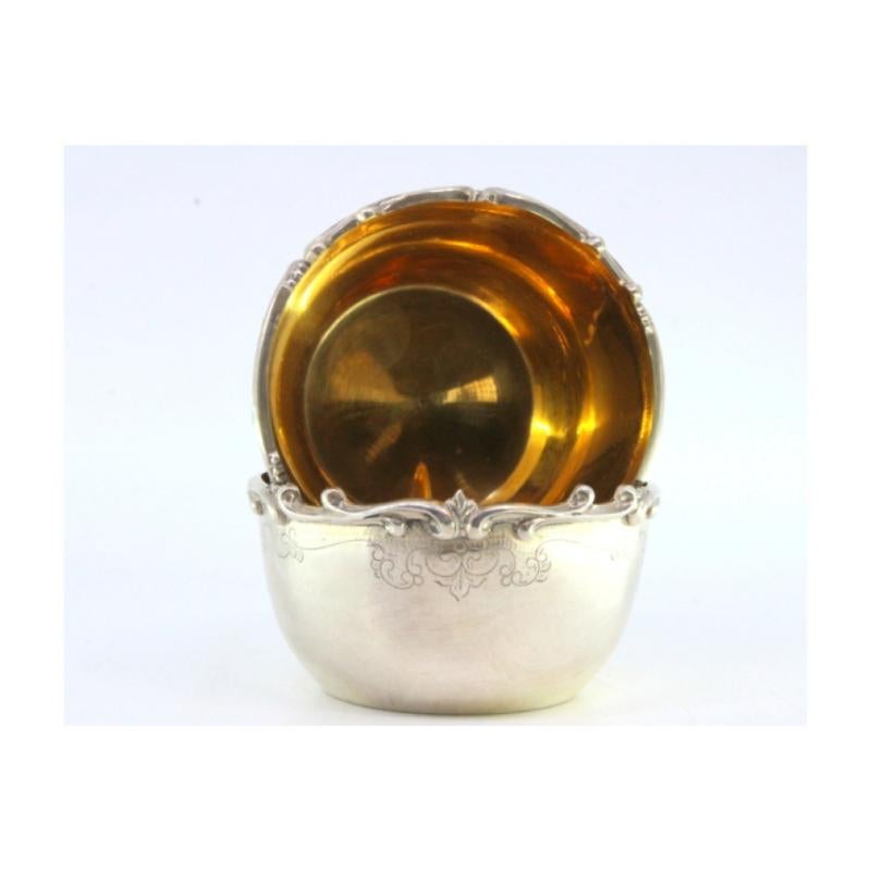 Set of two silver washbasins with raised edges and gold interiors In Good Condition For Sale In Porto, PT