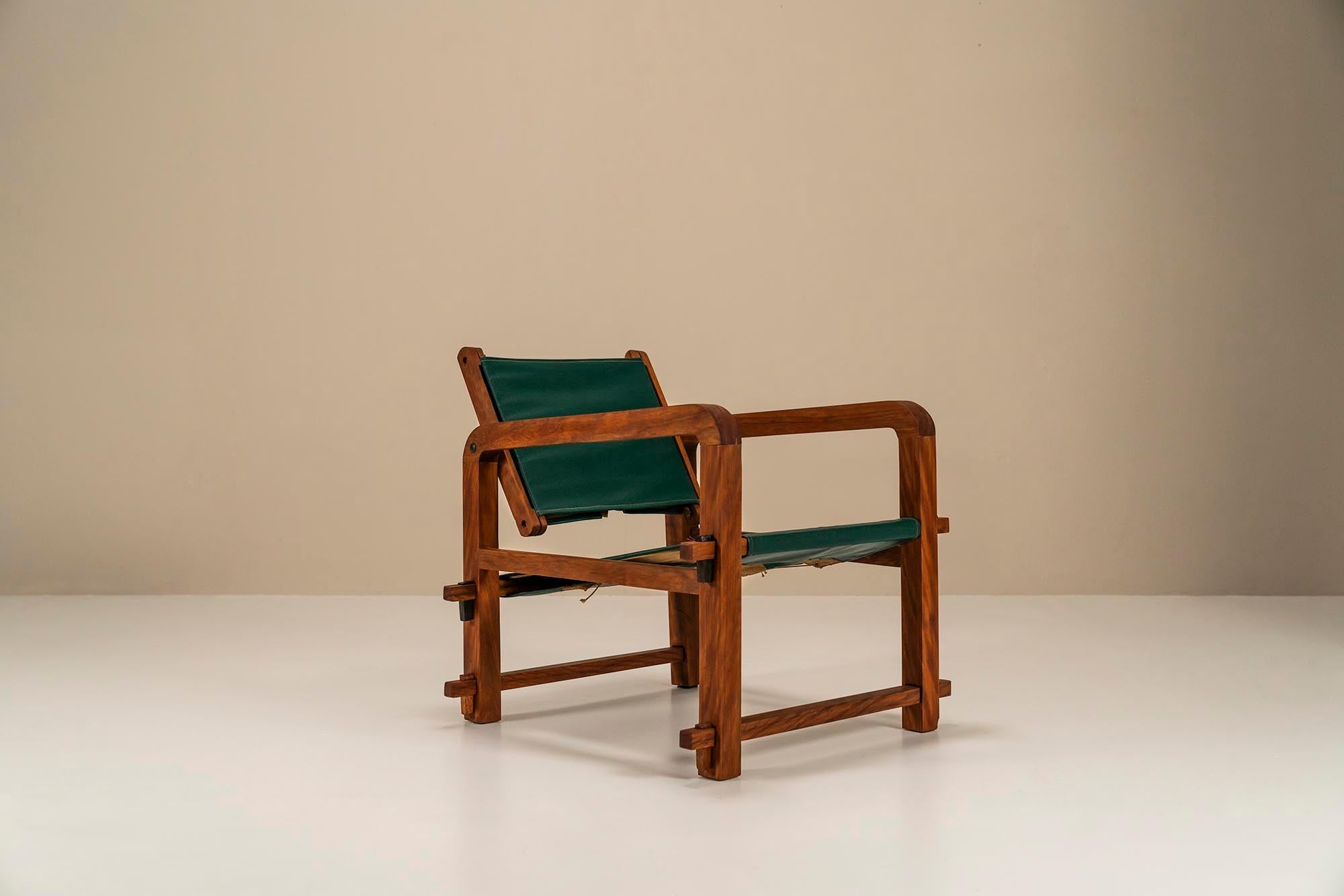 Mid-20th Century Set Of Two Sling Chairs In Mahogany And Leather, Brazil 1960s
