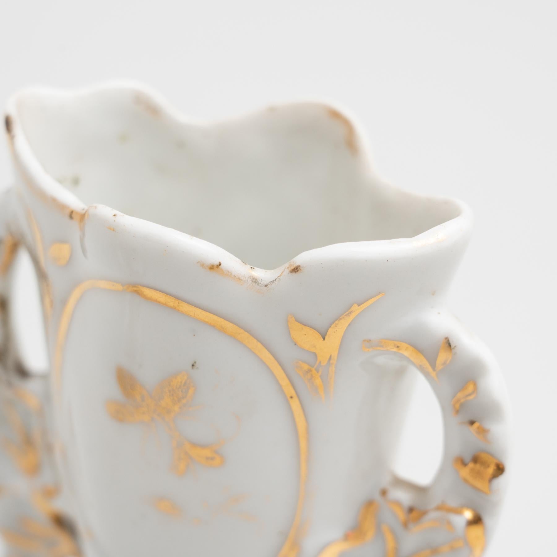 Set of Two Small Late 19th Century Spanish Serves Style Vases For Sale 9