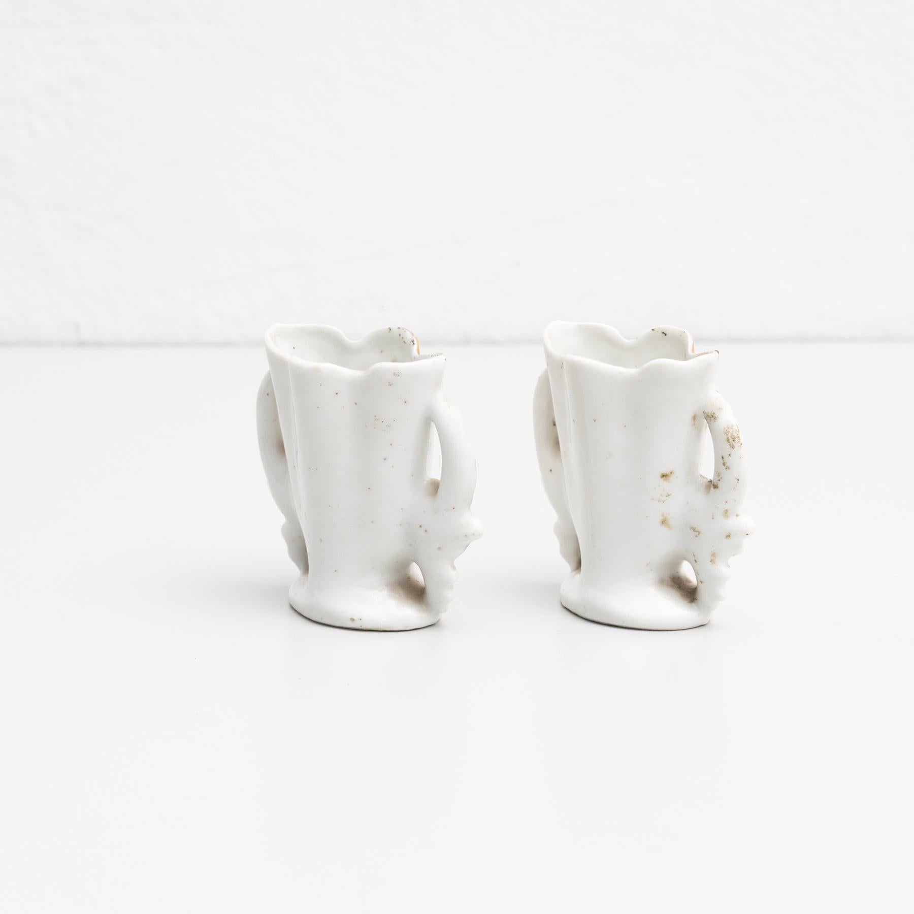 Set of Two Small Late 19th Century Spanish Serves Style Vases For Sale 3
