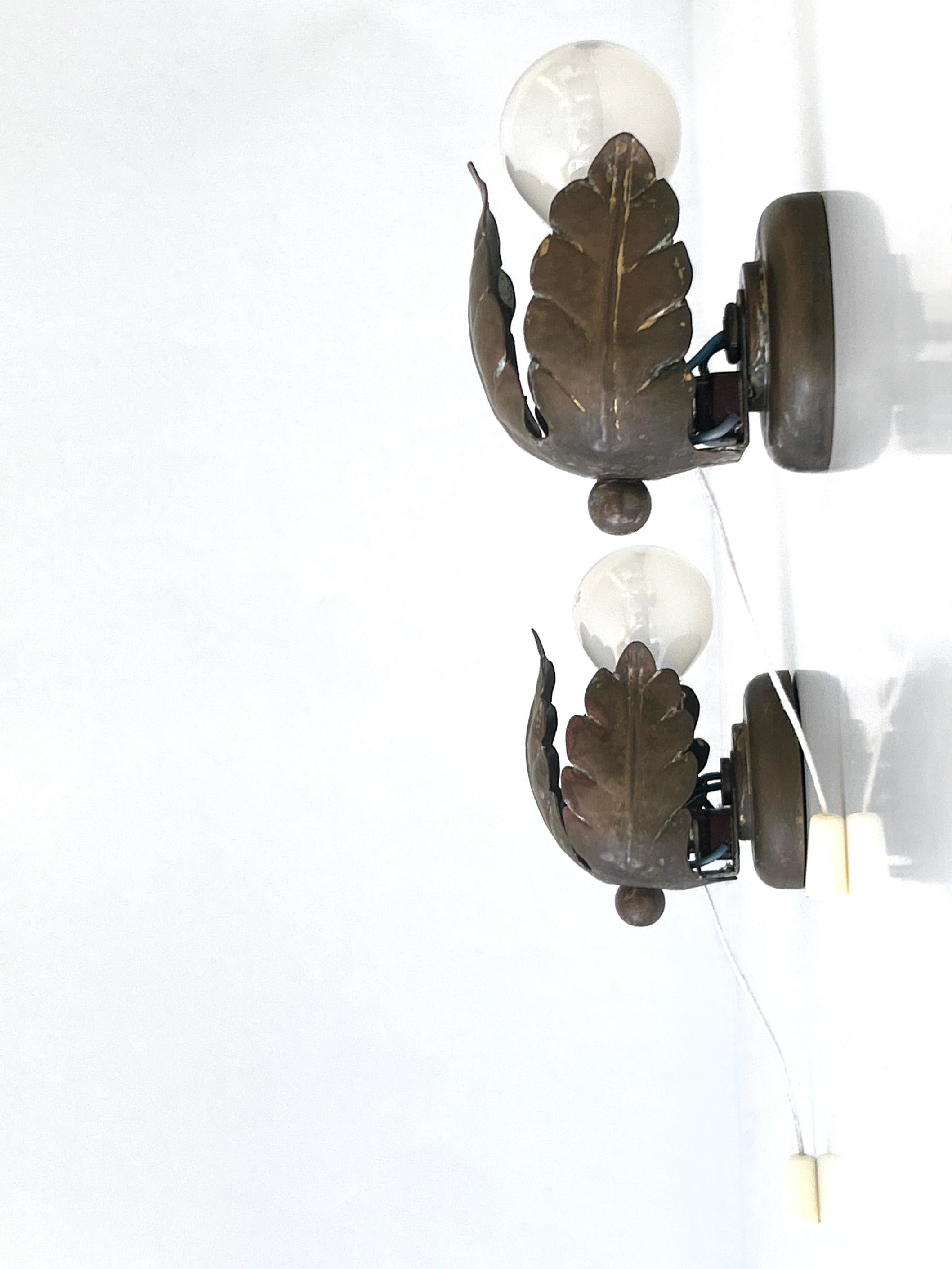 Set of Two Small & Lovely Mid-Century Brass Sconces 'Flower Buds' Germany 1950s For Sale 1