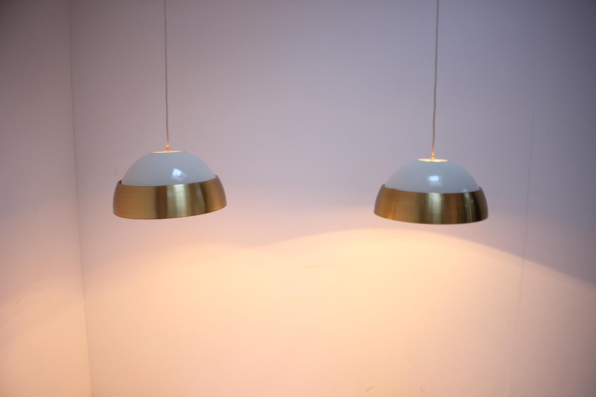 Set of Two Space Age Pendants by Napako, 1970s For Sale 10