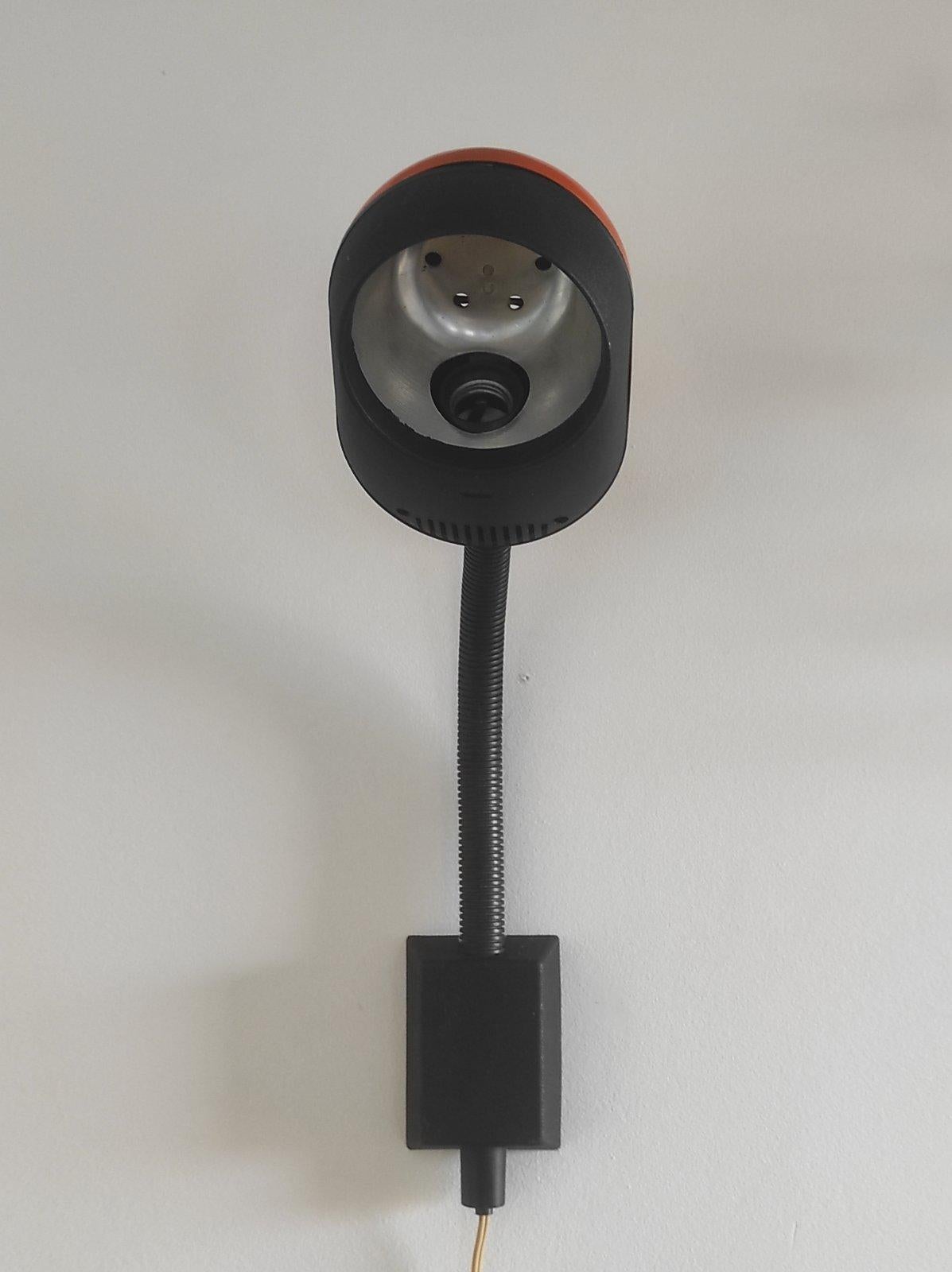 Ensemble de deux lampes murales A Space 1970 en vente 4