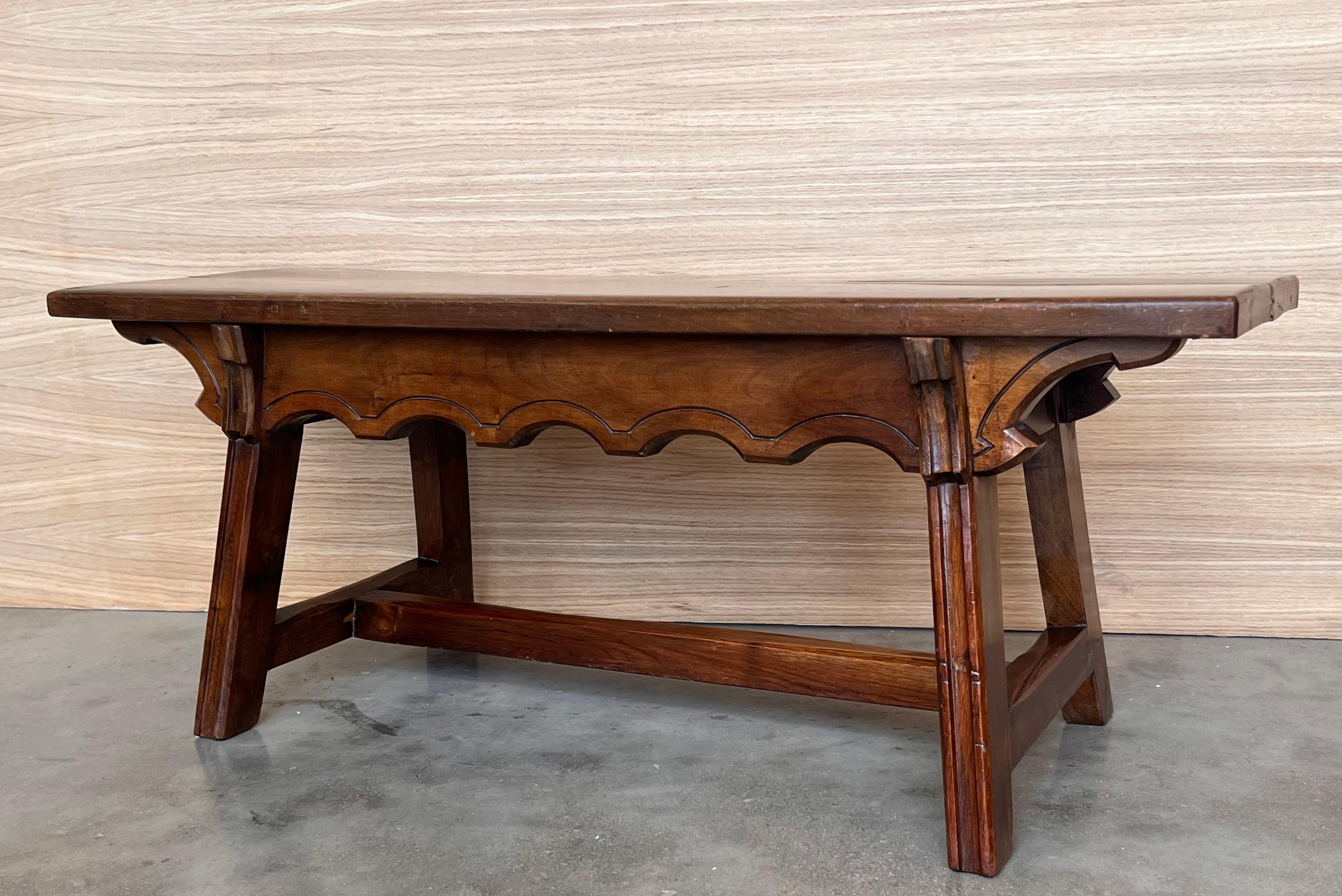 Set of two Spanish Baroque Side Tables with Wood Stretcher and rectangular top For Sale 9