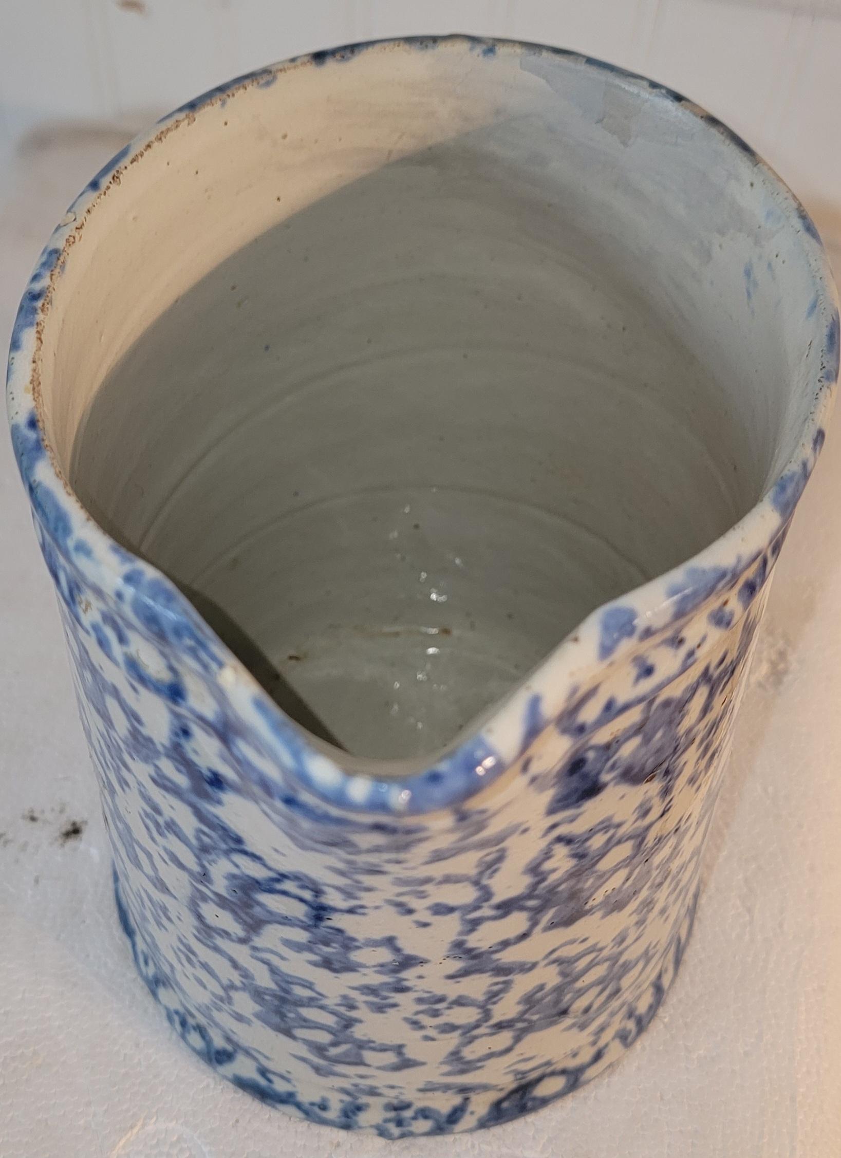 Fait main Ensemble de deux pichets en éponge -2 en vente