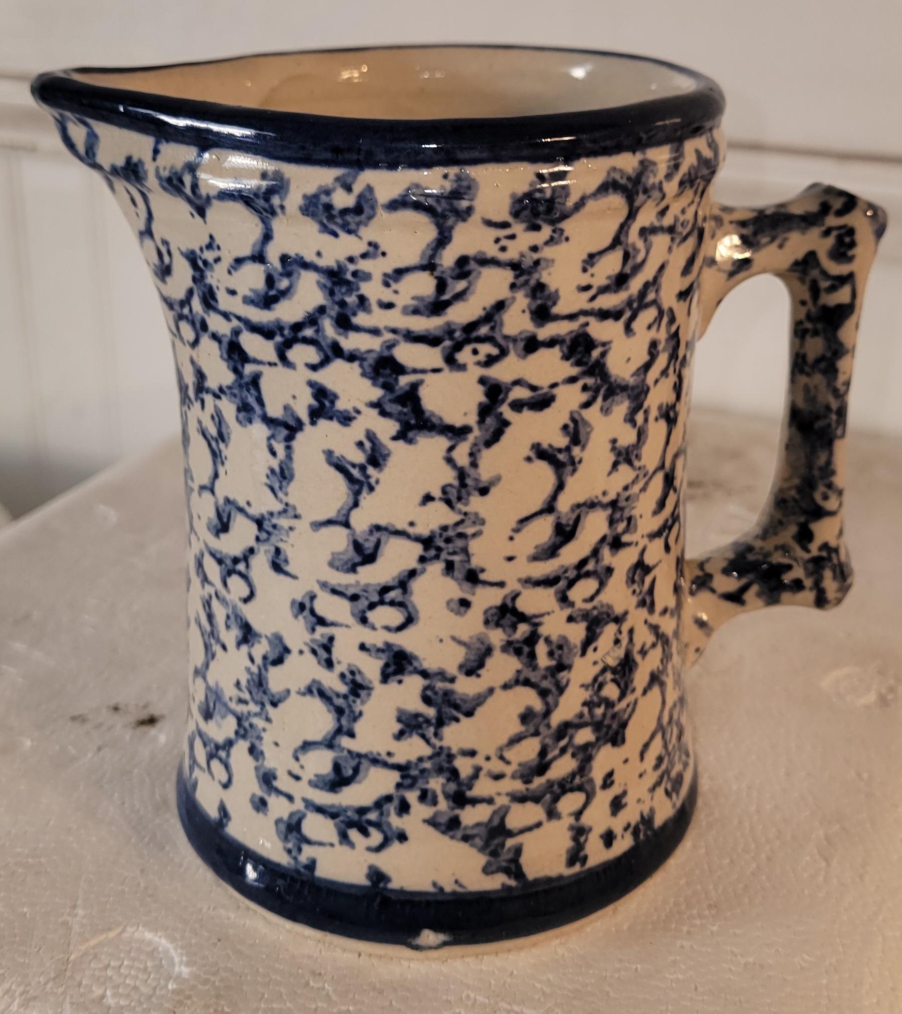 Ensemble de deux pichets en éponge -2 Bon état - En vente à Los Angeles, CA